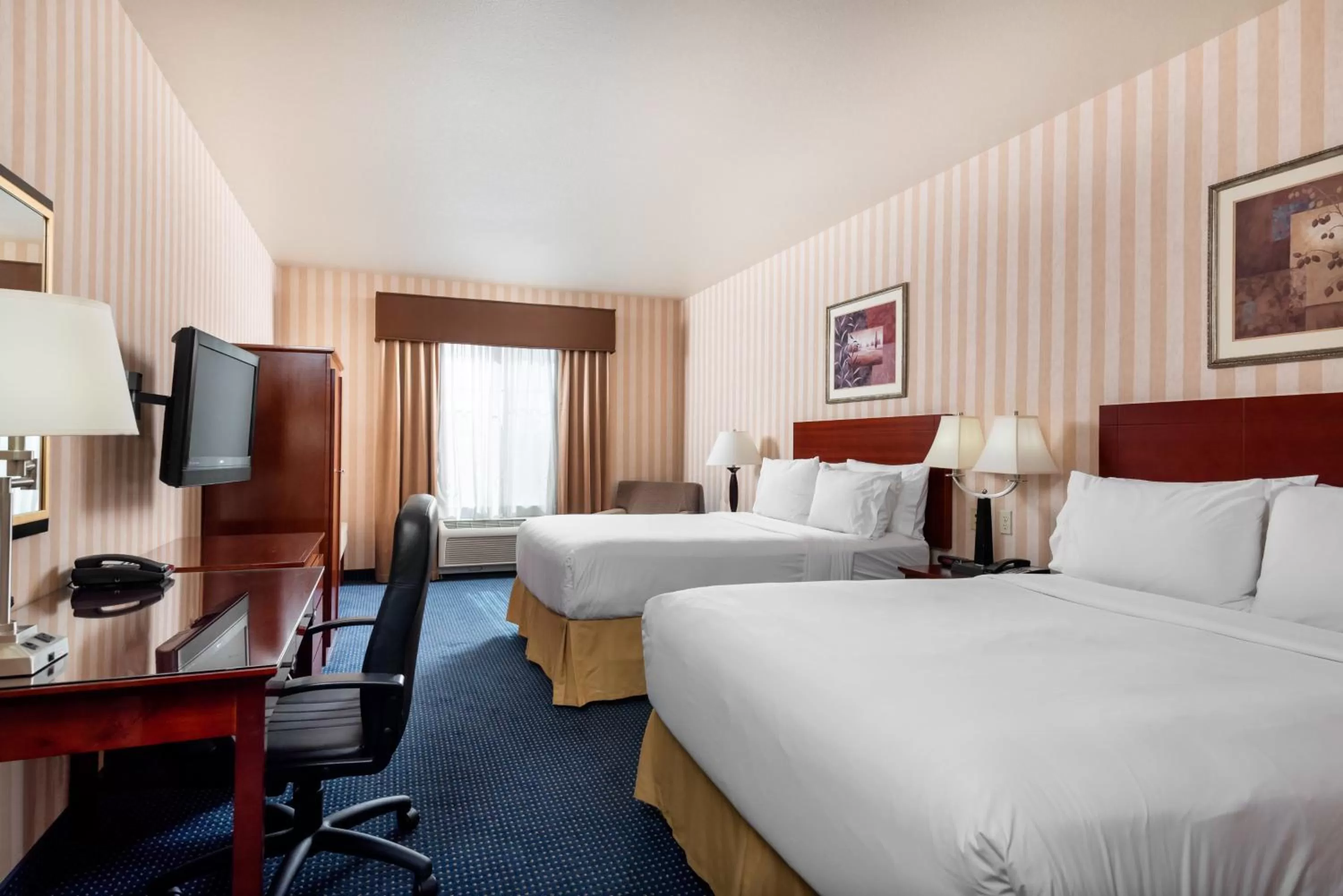 Queen Room with Two Queen Beds in Holiday Inn Express Lathrop - South Stockton, an IHG Hotel