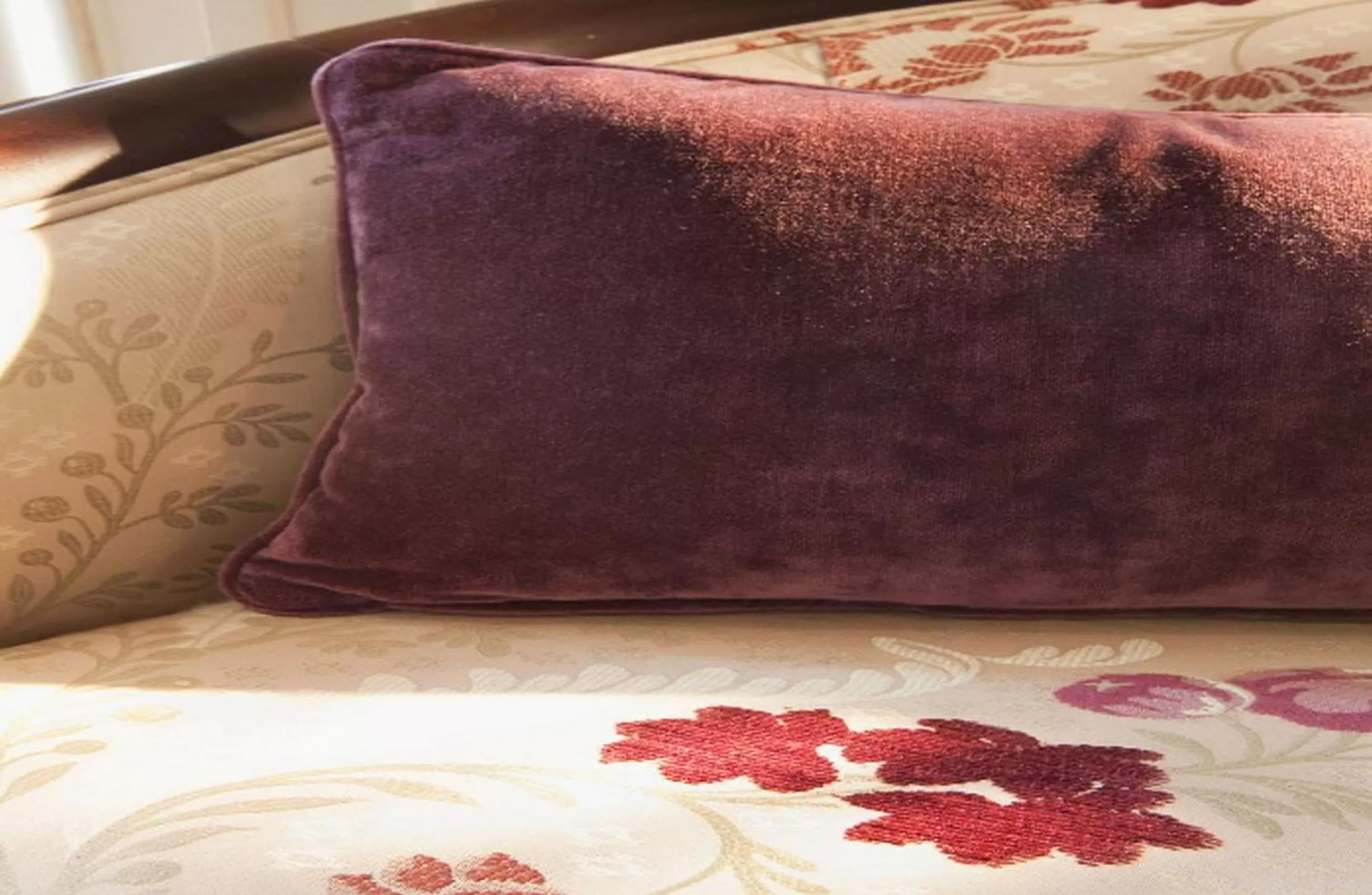 Decorative detail, Bed in Hôtel Bedford