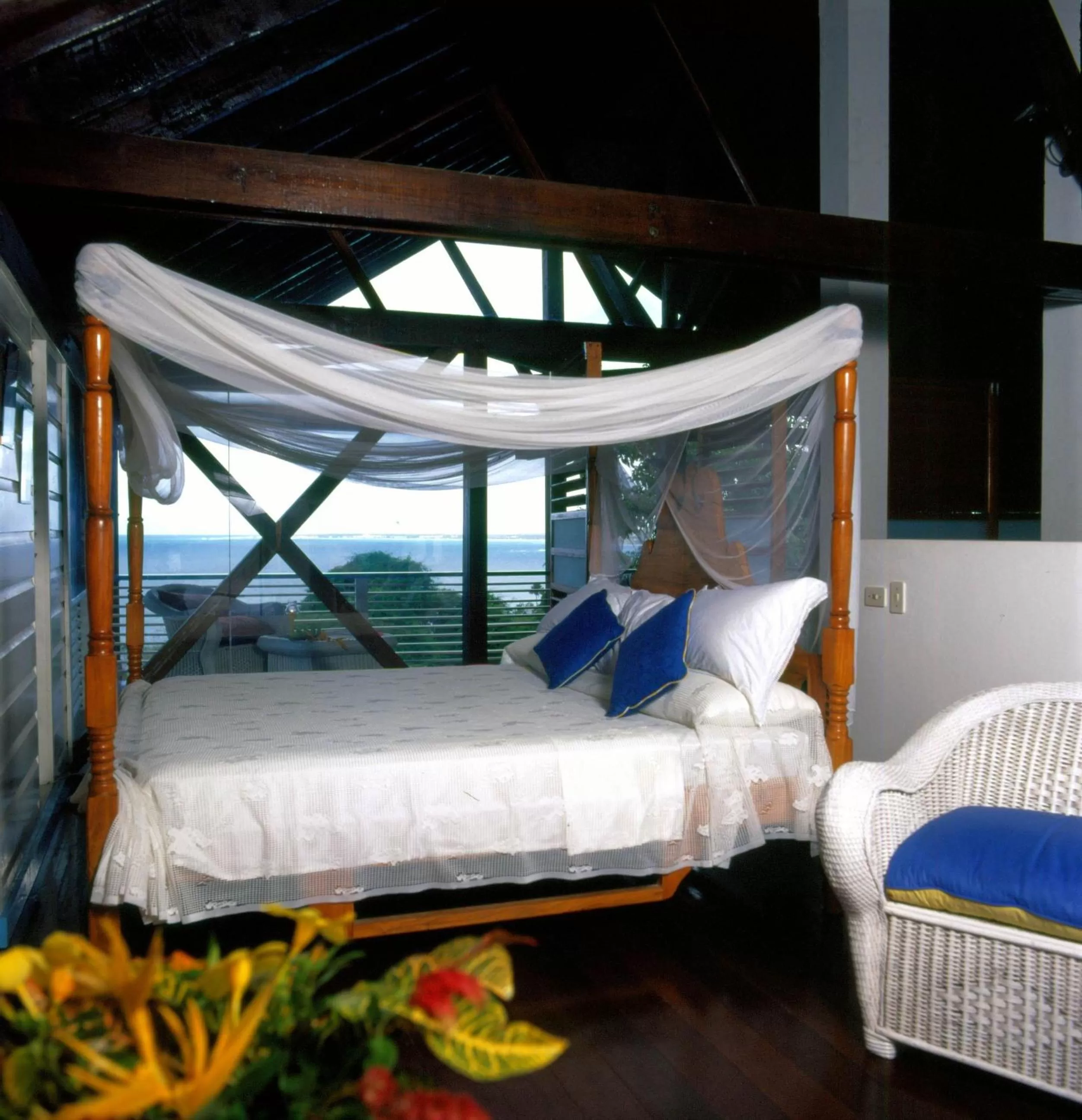 Bedroom, Bed in Half Moon Blue Hotel