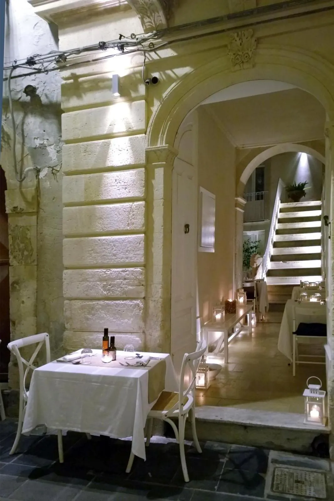 Facade/entrance in Hotel Gargallo