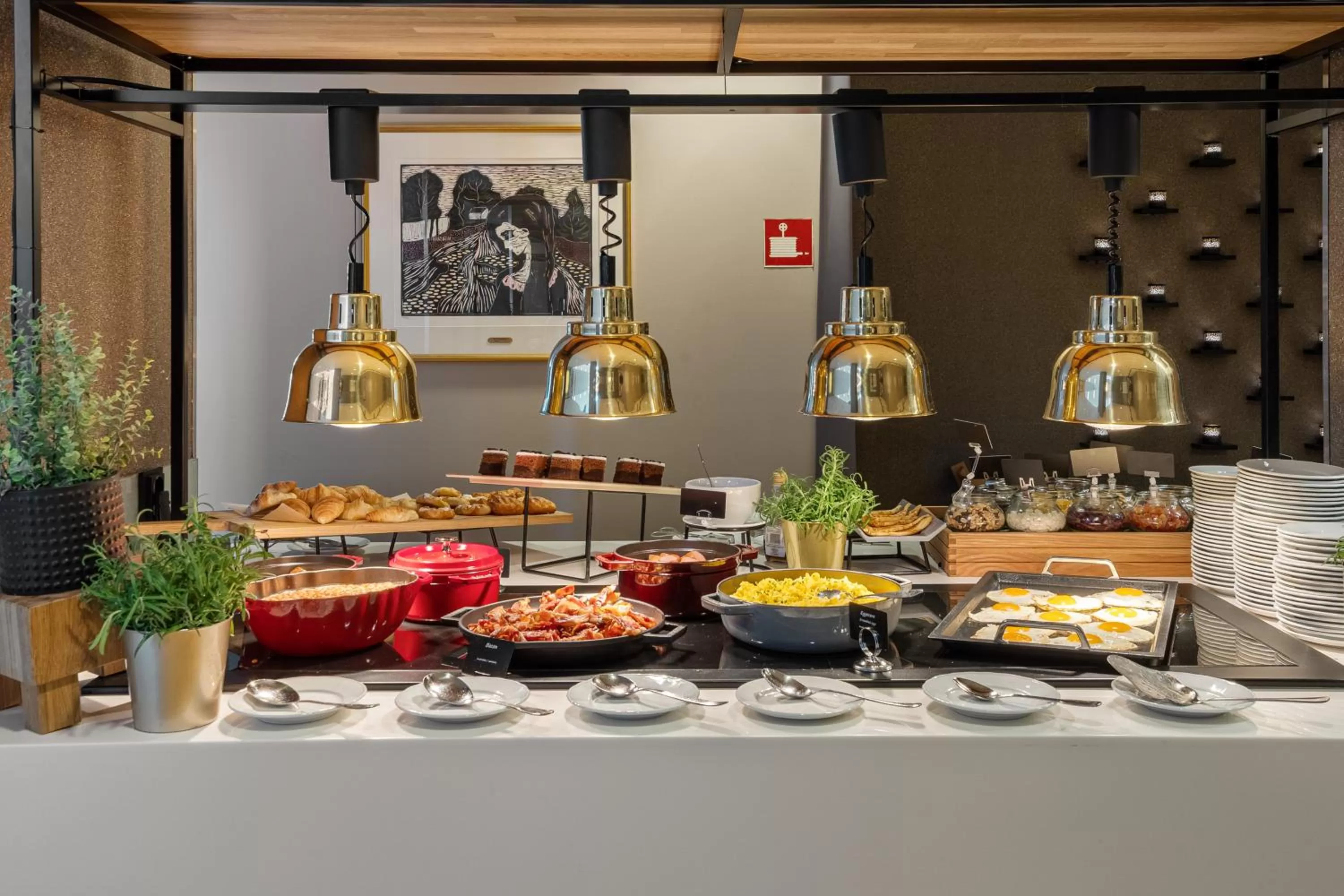 Buffet breakfast in Quality Hotel Saga