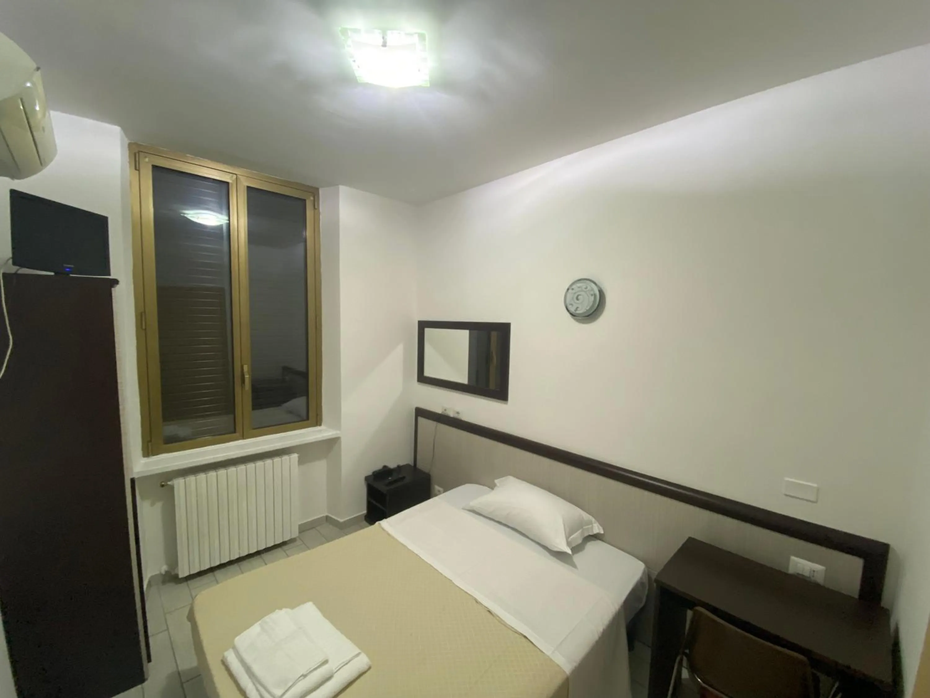 Bedroom, Bed in HOTEL Poma