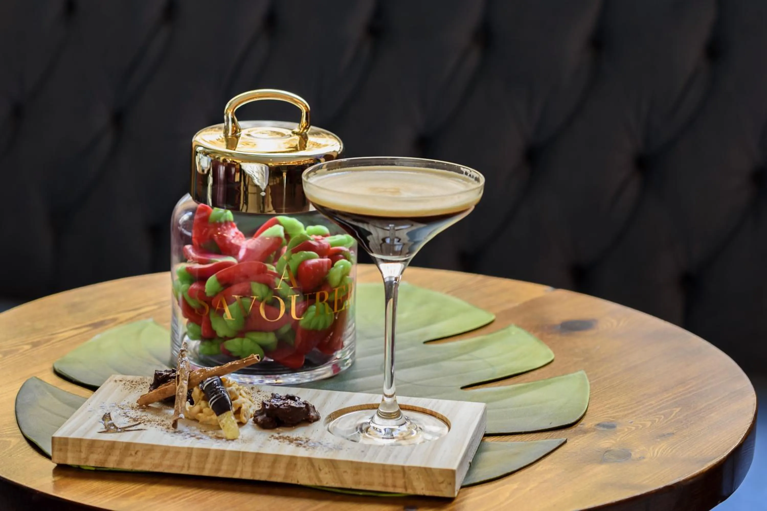 Lounge or bar in Boutique Hotel H10 Villa de la Reina