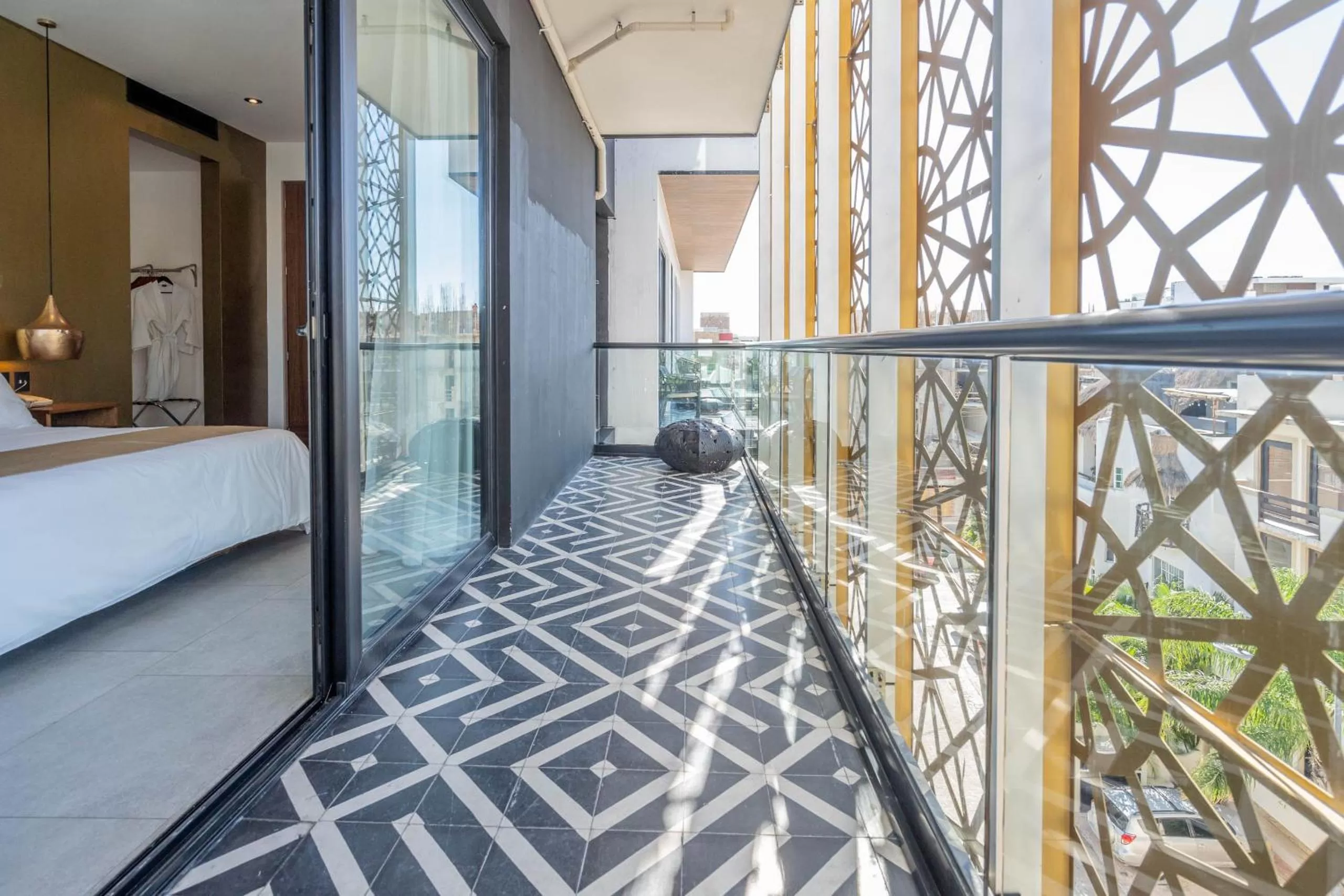 Balcony/Terrace, Bed in IT Boutique Hotel & Restaurant