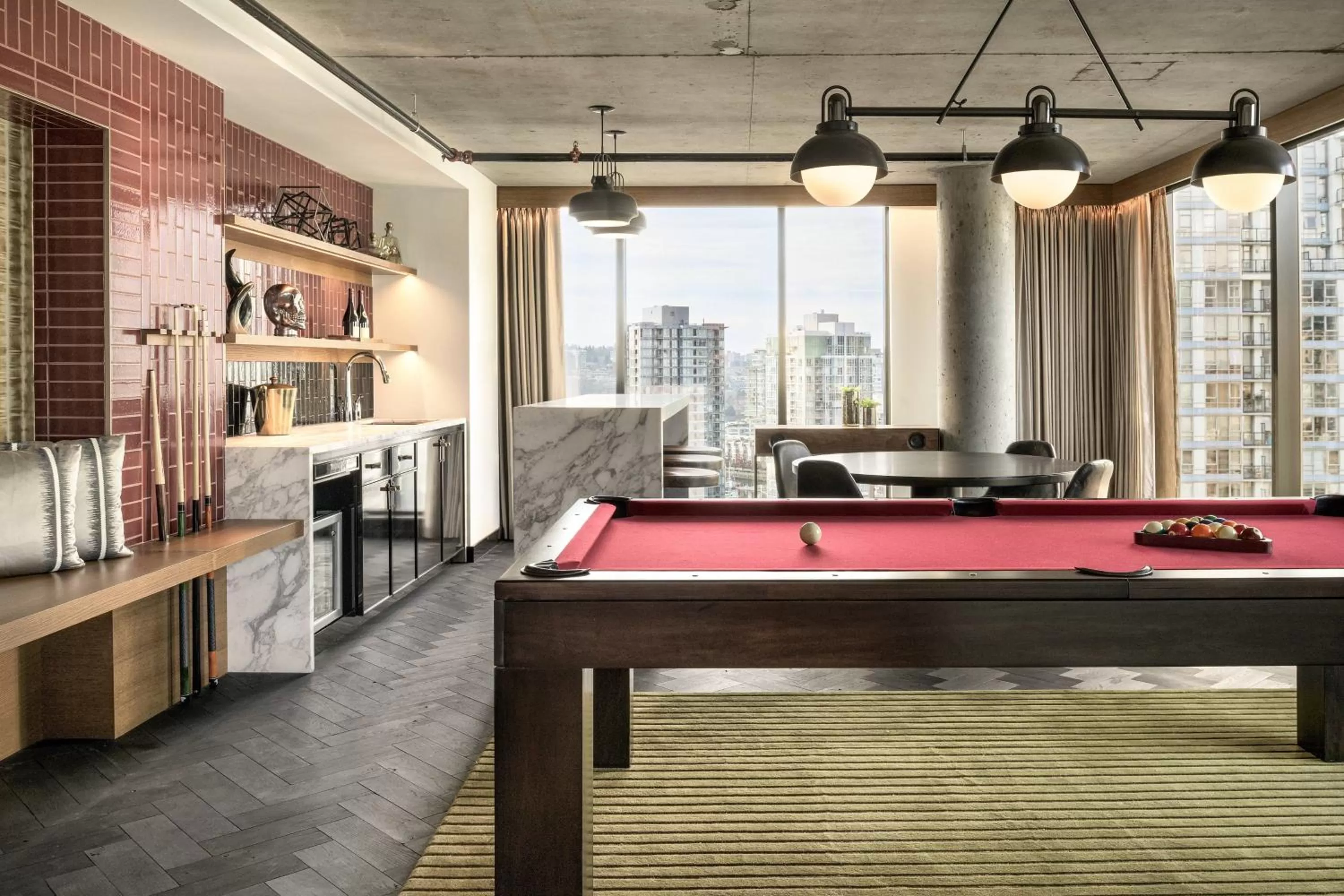 Photo of the whole room in the DOUGLAS, Autograph Collection