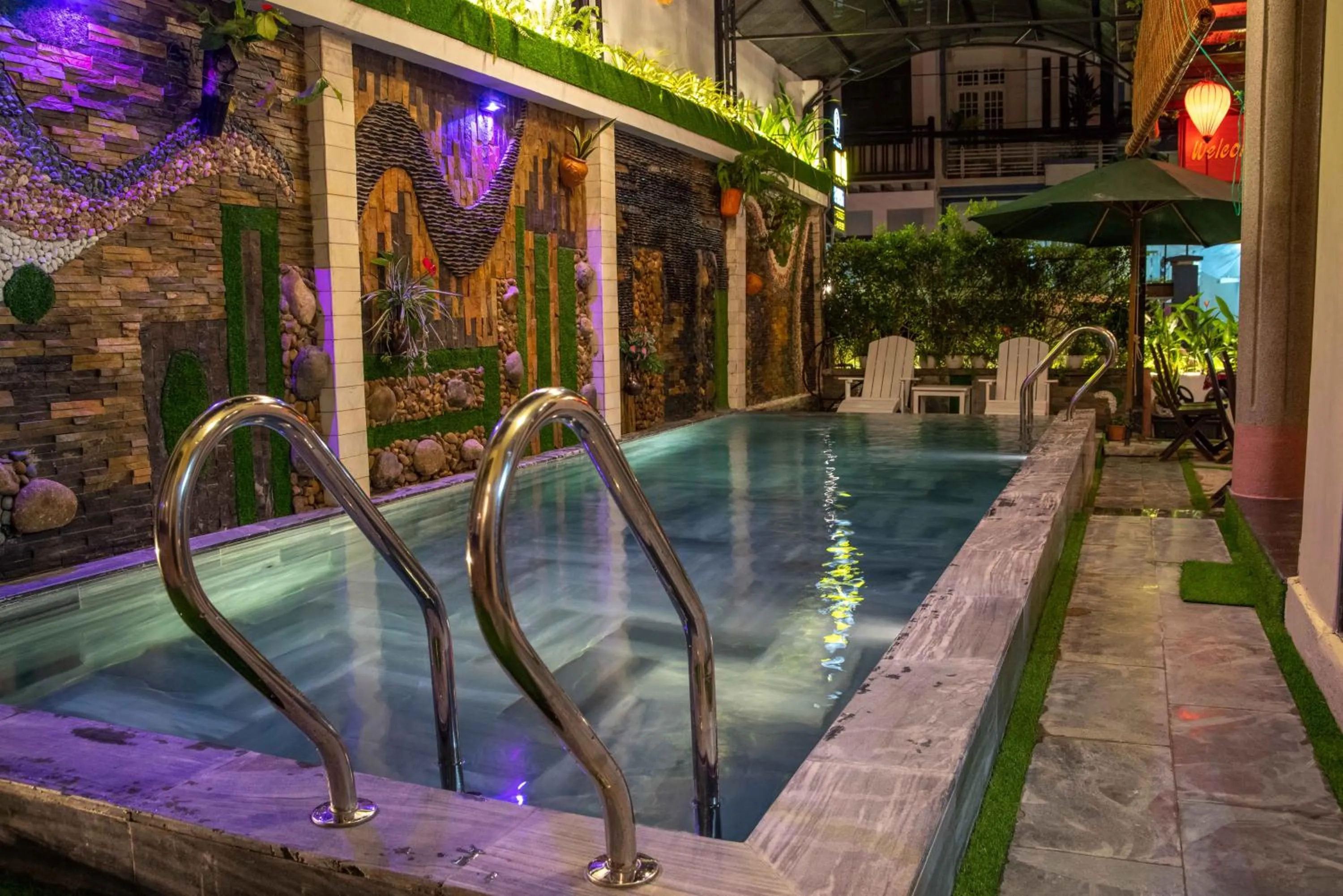 Swimming pool in Hoi An Ngo Homestay