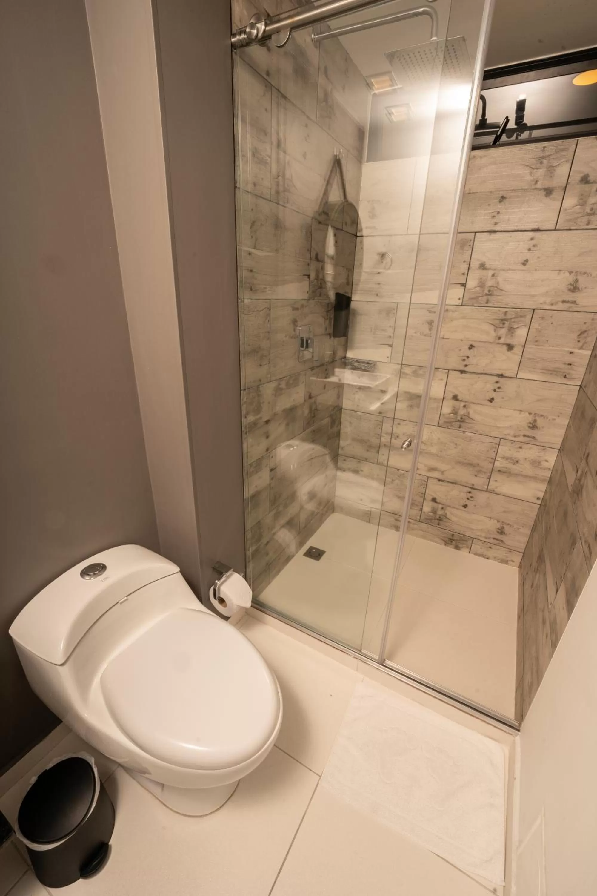 Bathroom in The Coffee Club Apartahotel