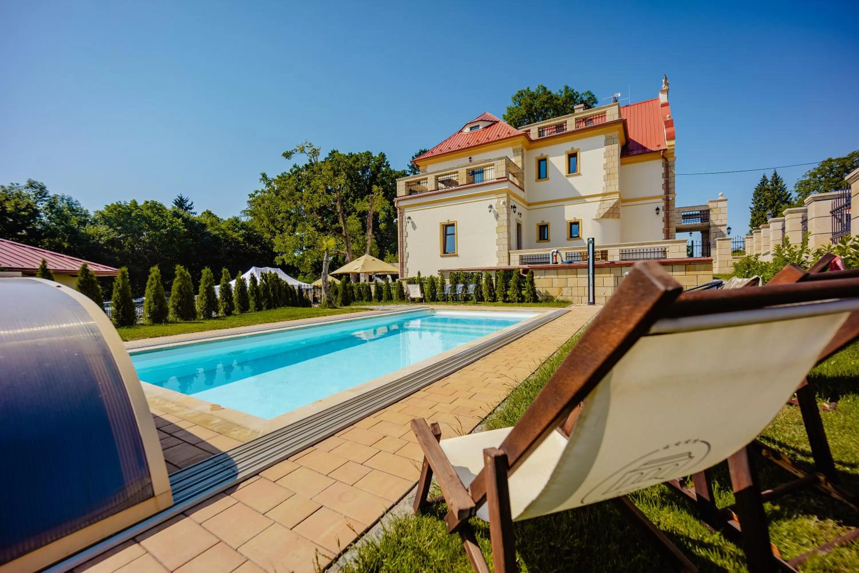 Property Building in Villa Libosad