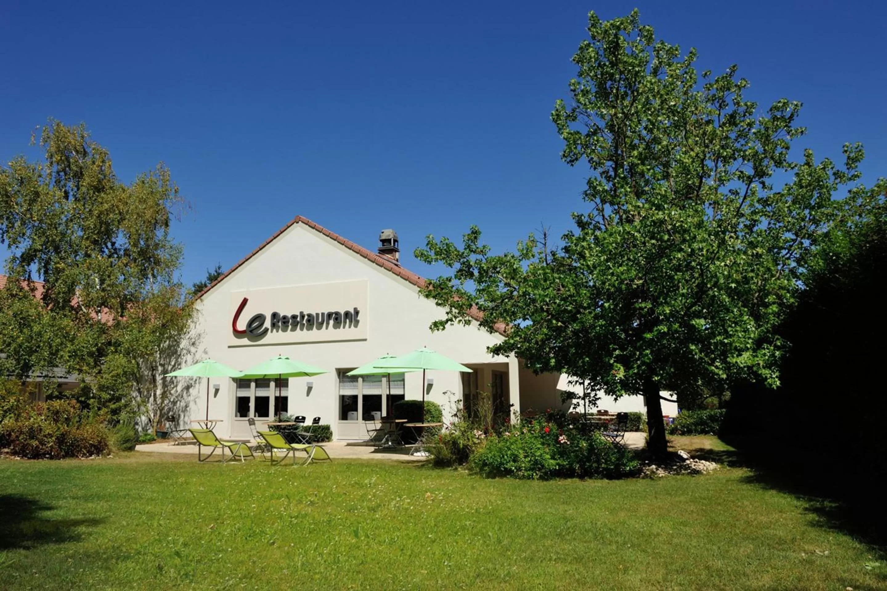 Patio in Campanile Bourg-En-Bresse ~ Viriat
