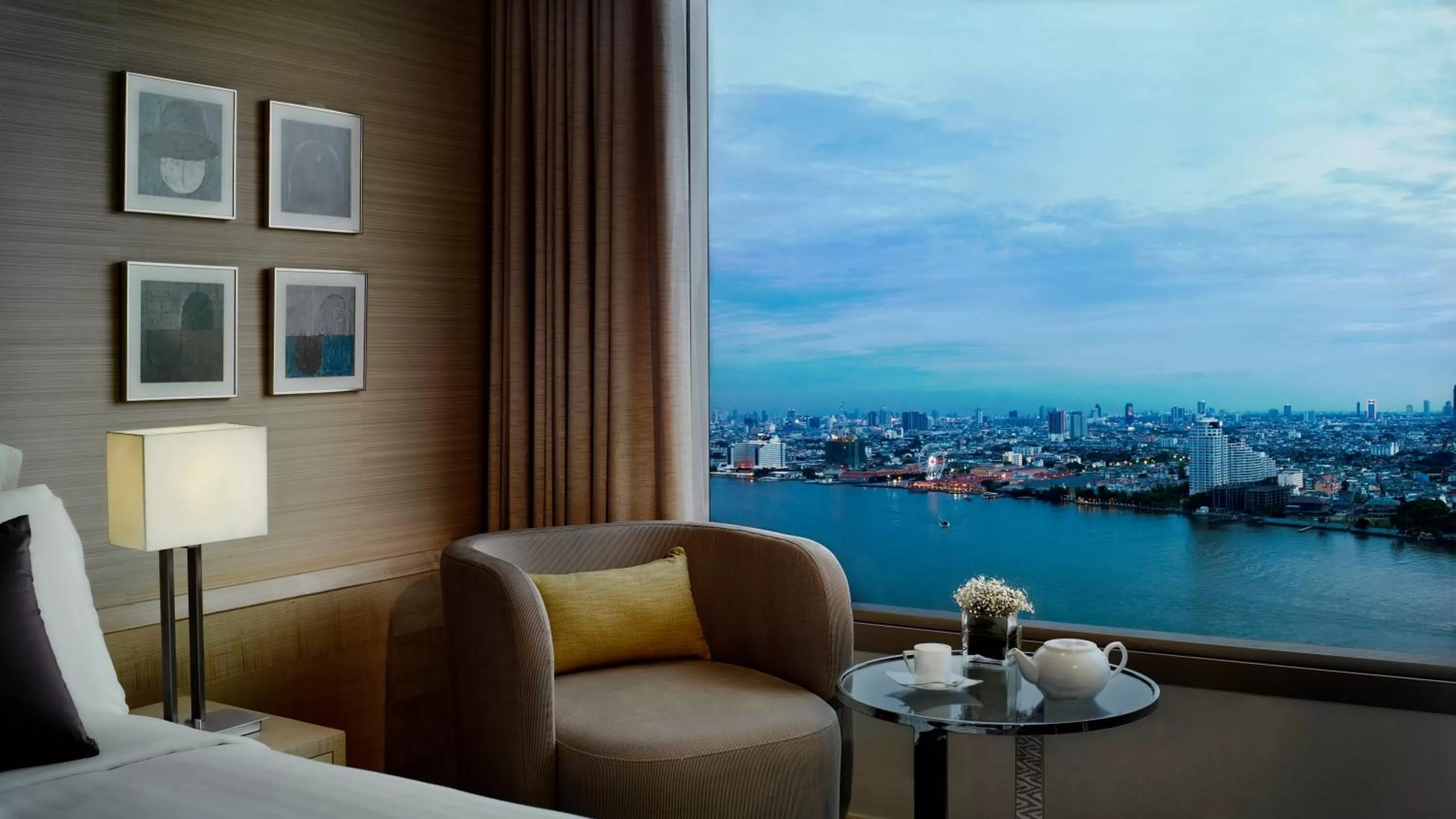 Seating area in Avani Plus Riverside Bangkok Hotel