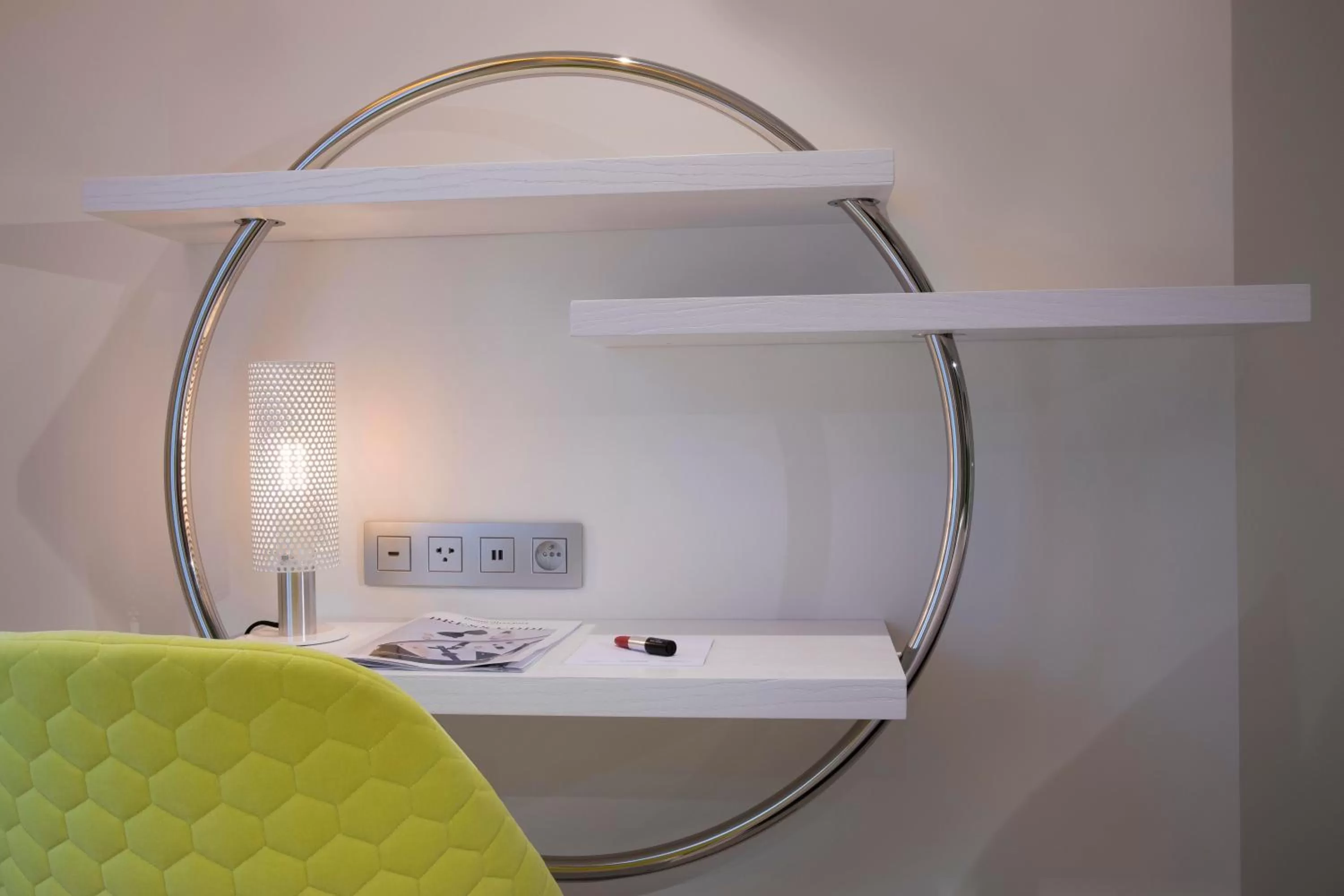 Seating area in Hôtel Dress Code