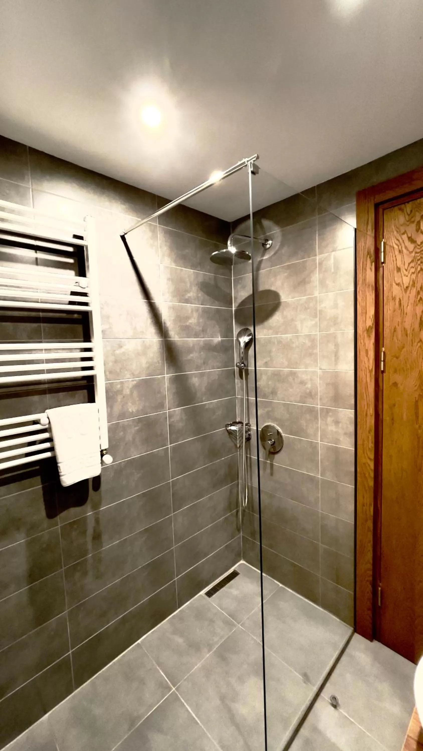 Shower in Barnovi Boutique Hotel
