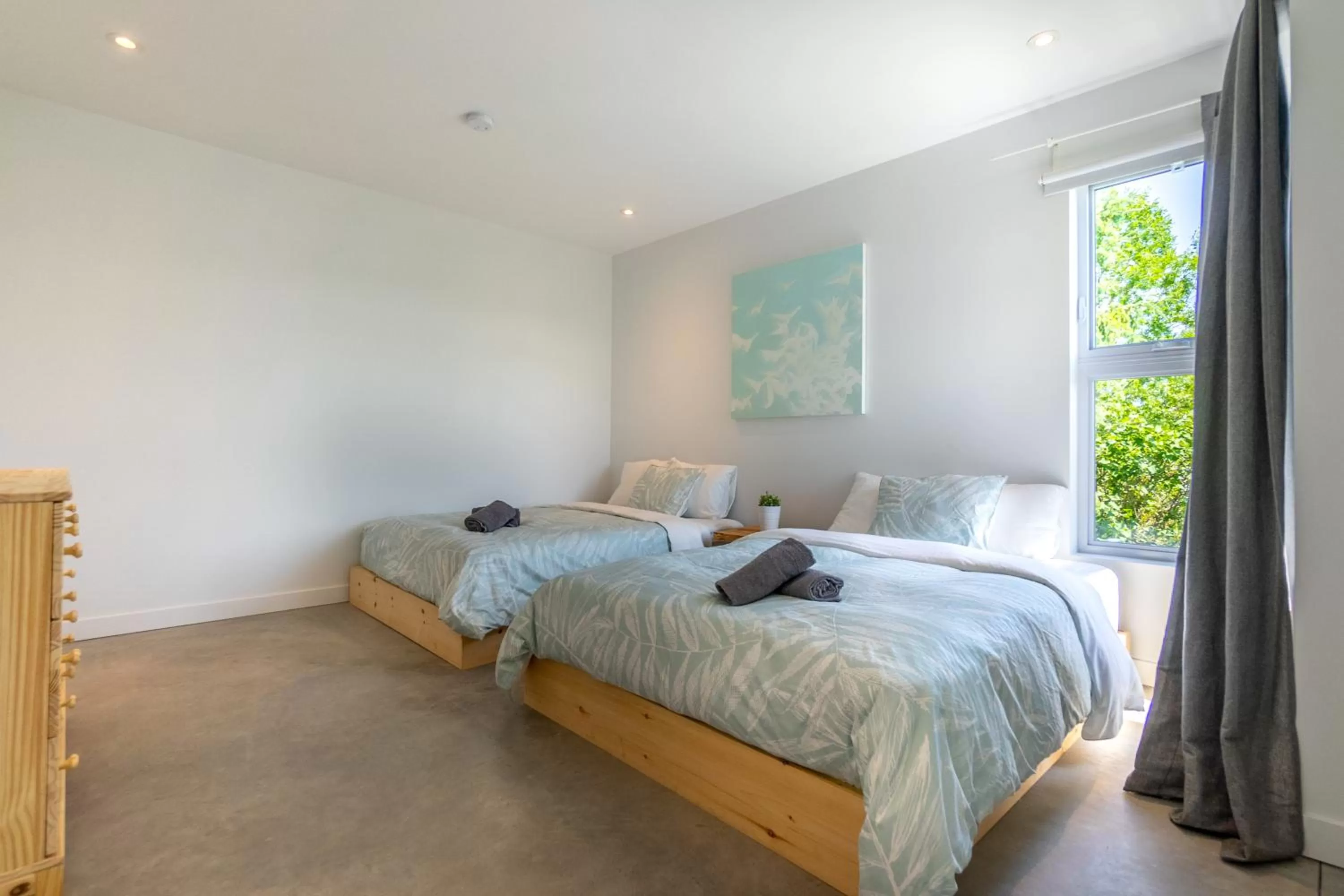 Bedroom, Bed in Hôtel Val-David - Appartements de la Gare