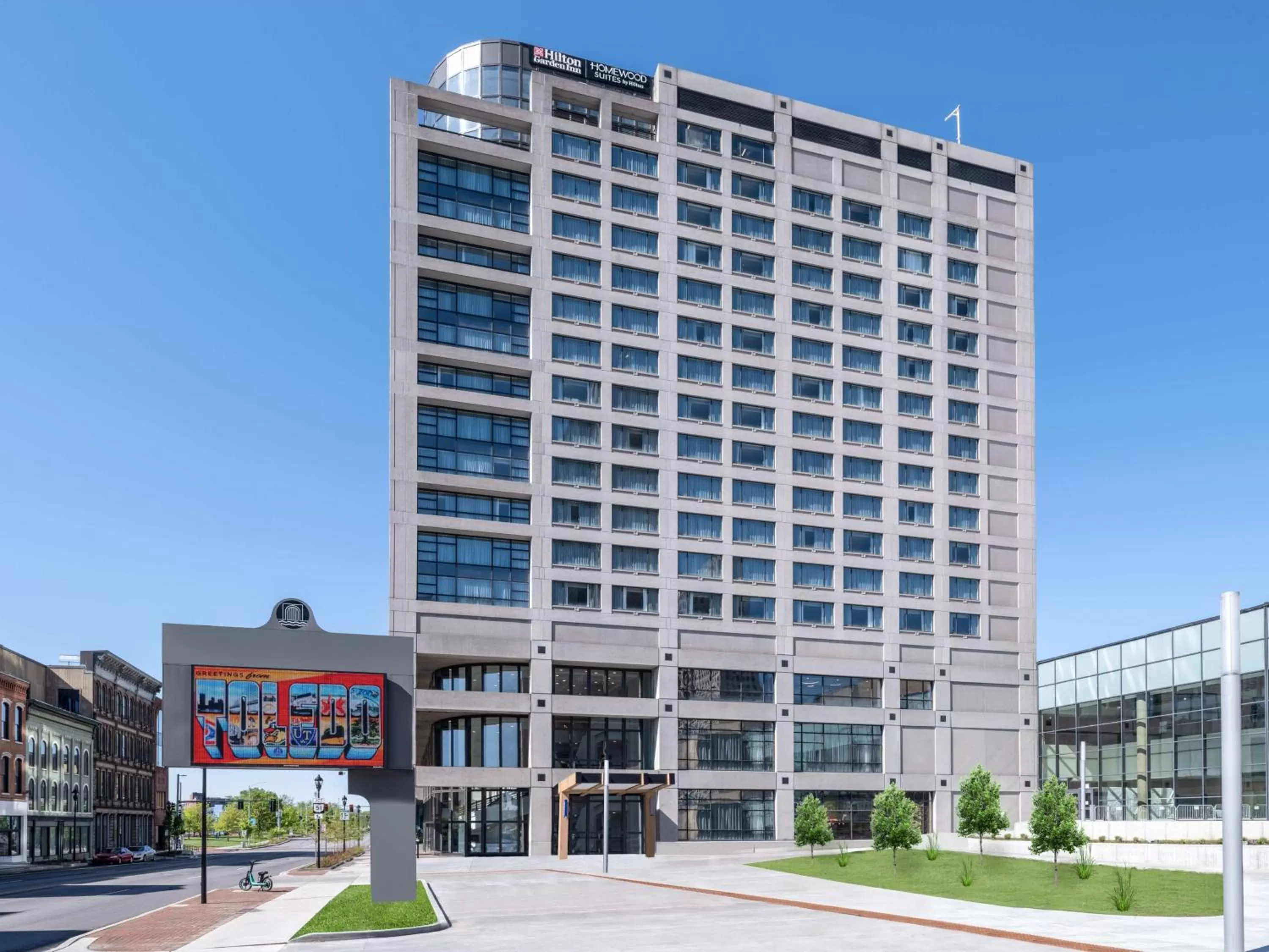 Property building in Hilton Garden Inn Toledo Downtown