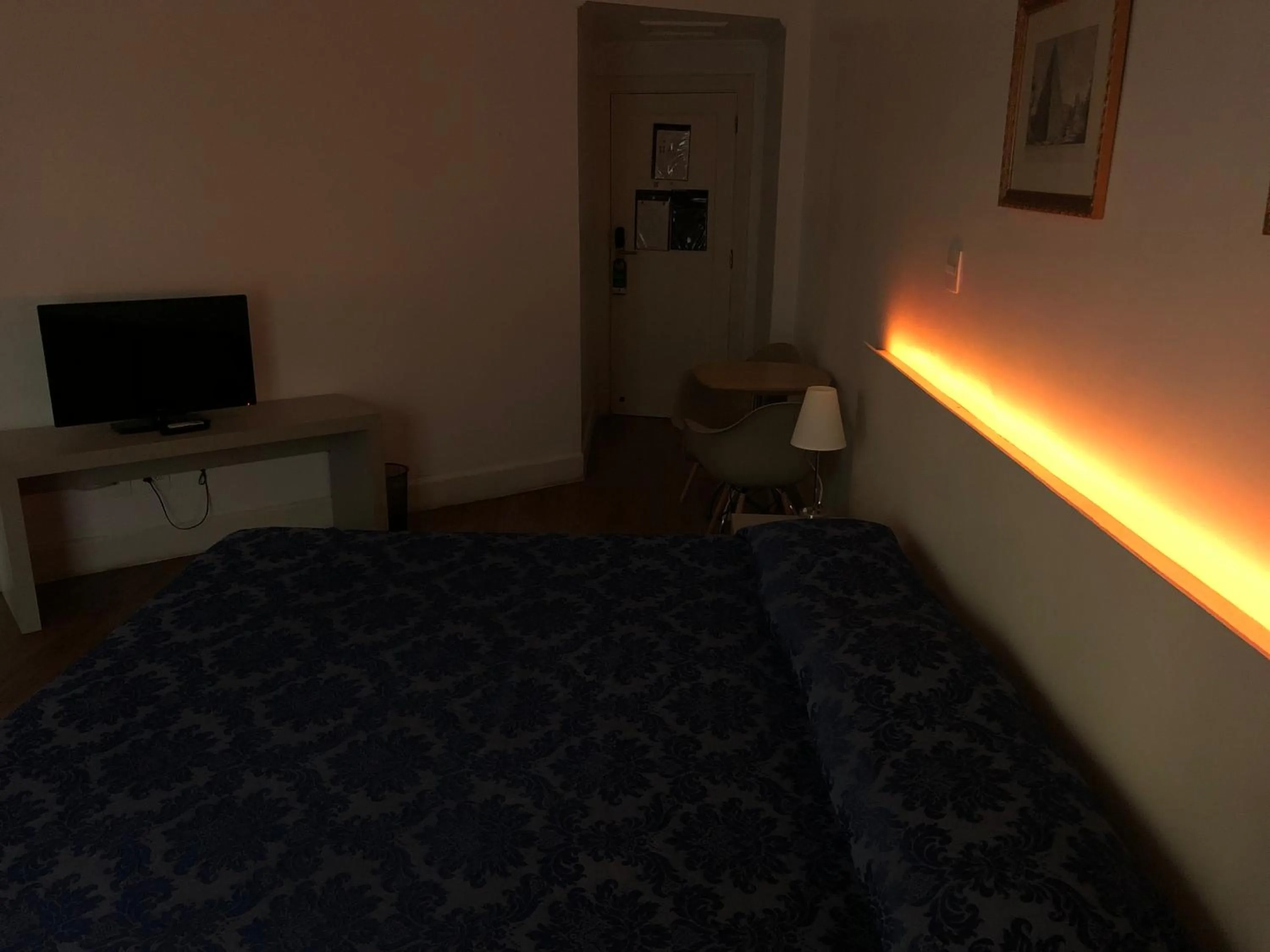 Bed in San Raphael Hotel