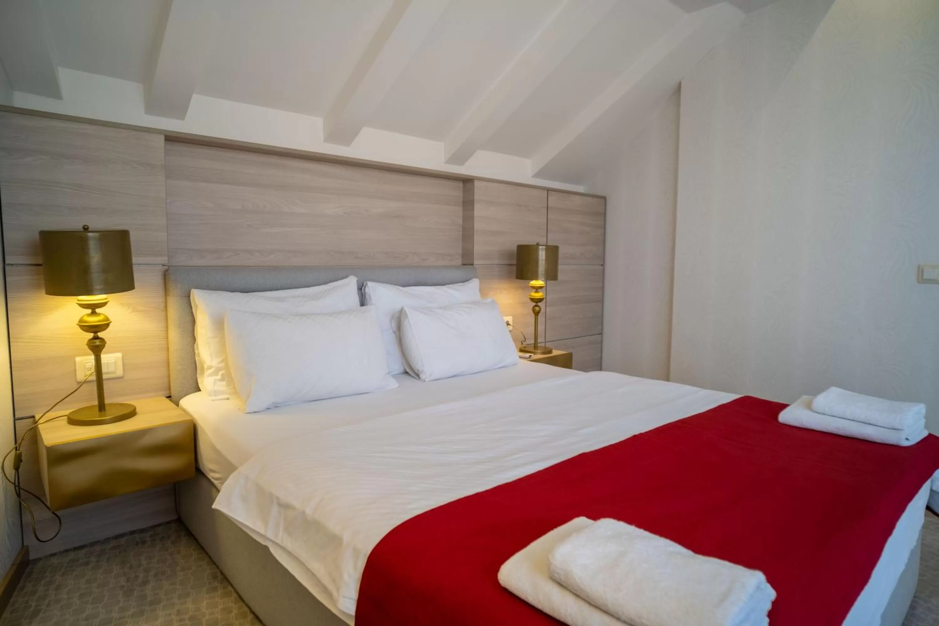 Bedroom, Bed in Hotel Atina