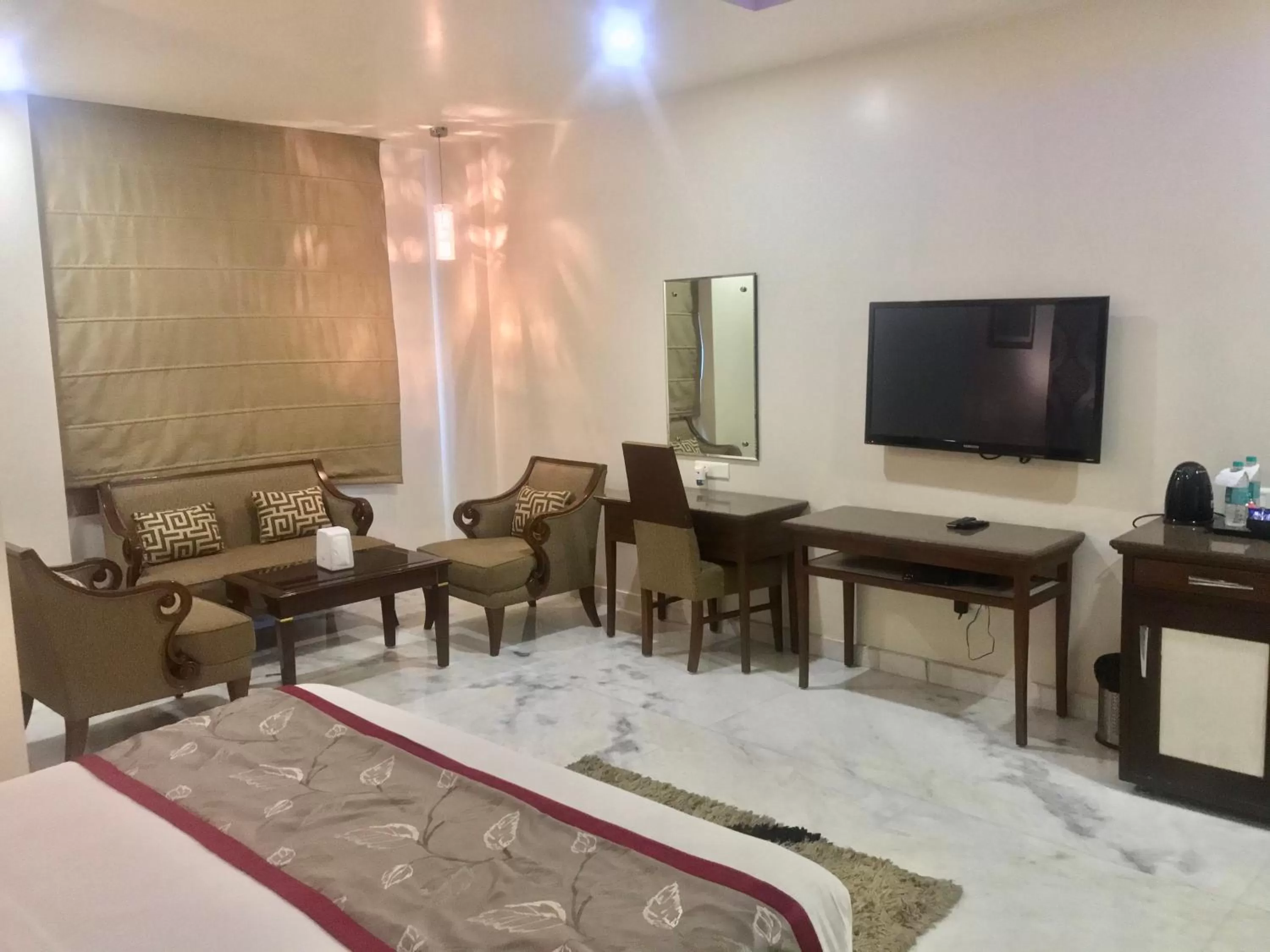 Bedroom, Bed in Hotel Leela Grande