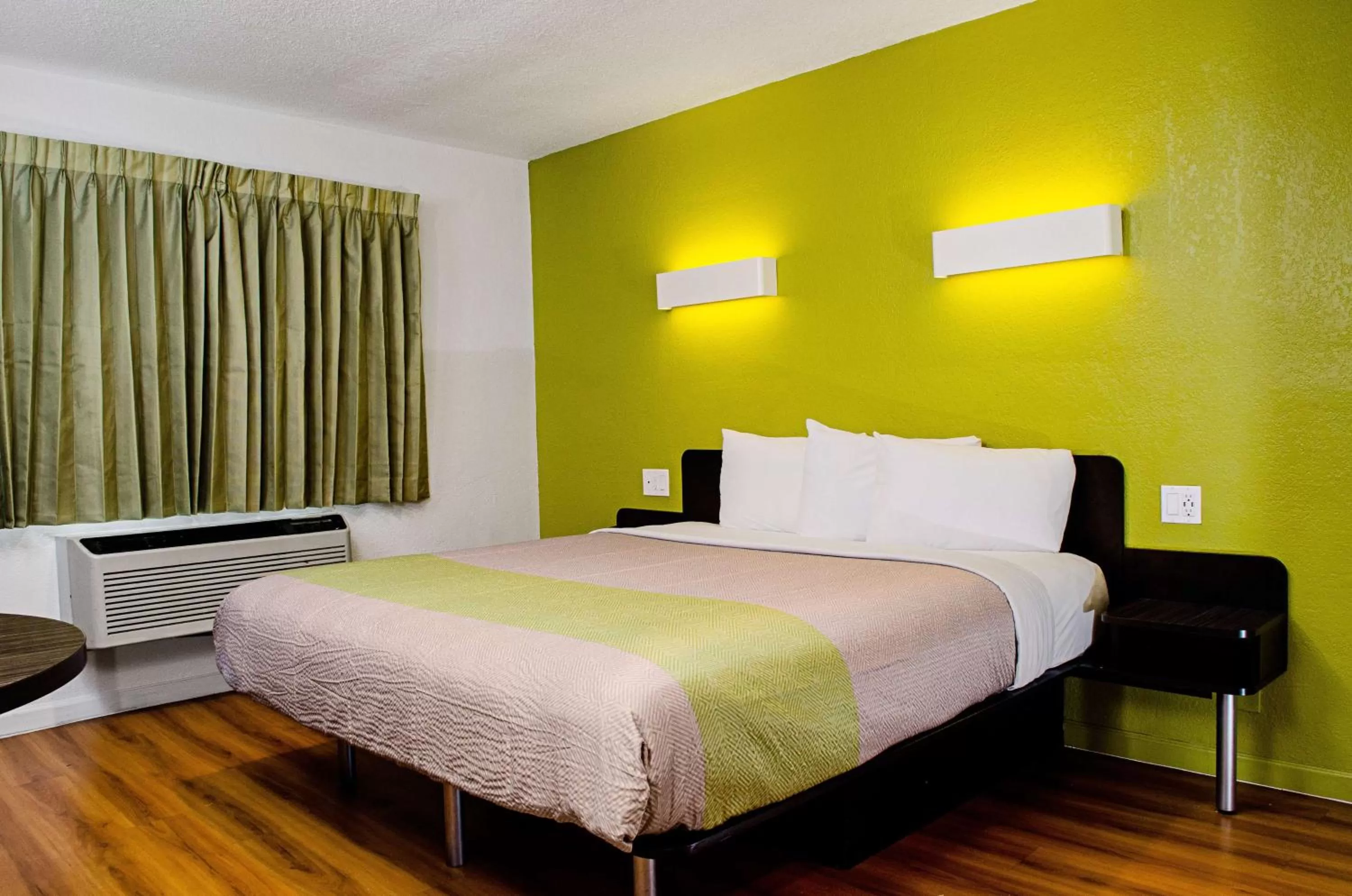 Photo of the whole room, Bed in Motel 6-Modesto, CA - Downtown