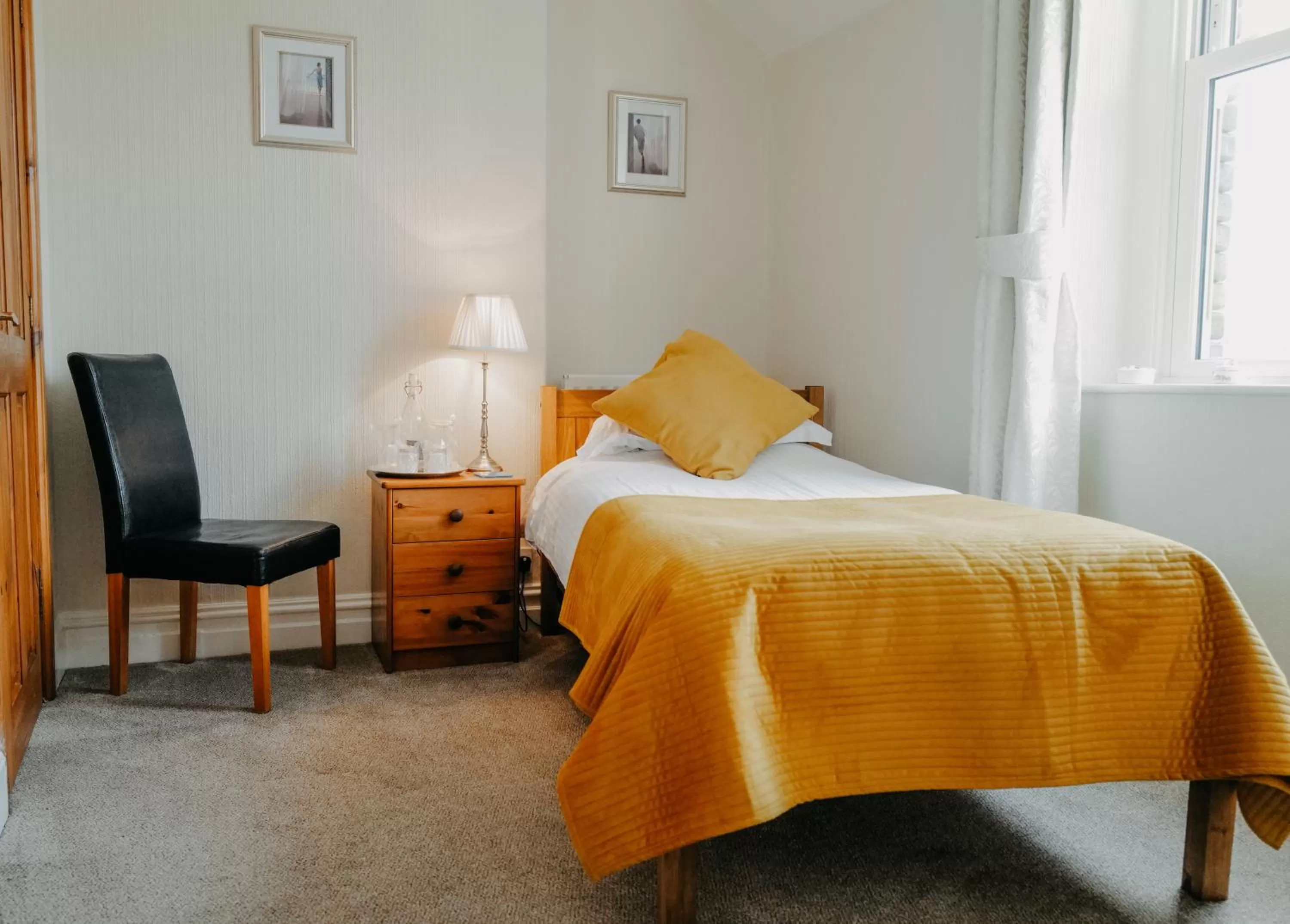 Bed in Eden Green Guest House