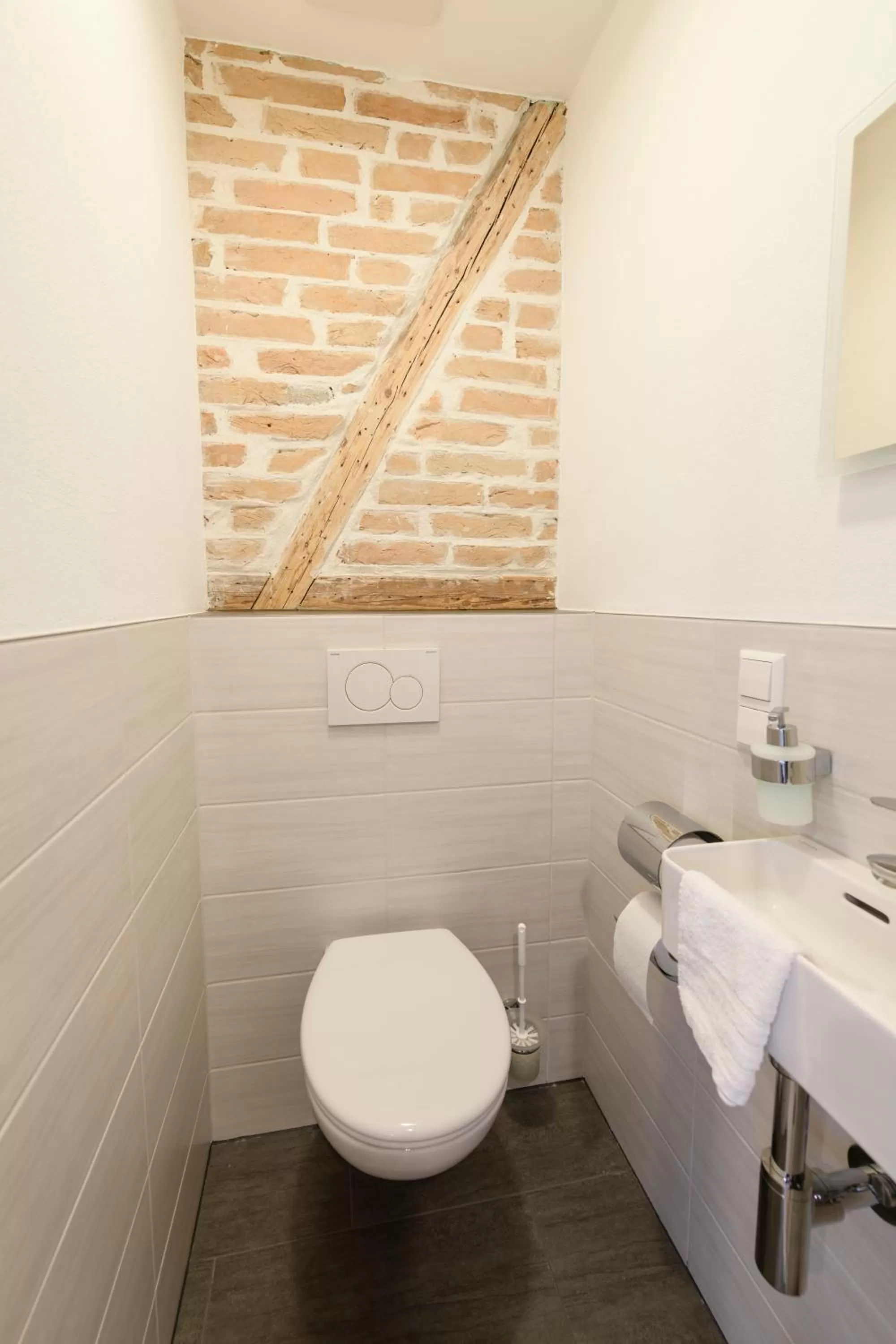 Toilet in Hotel Garni Viktoria