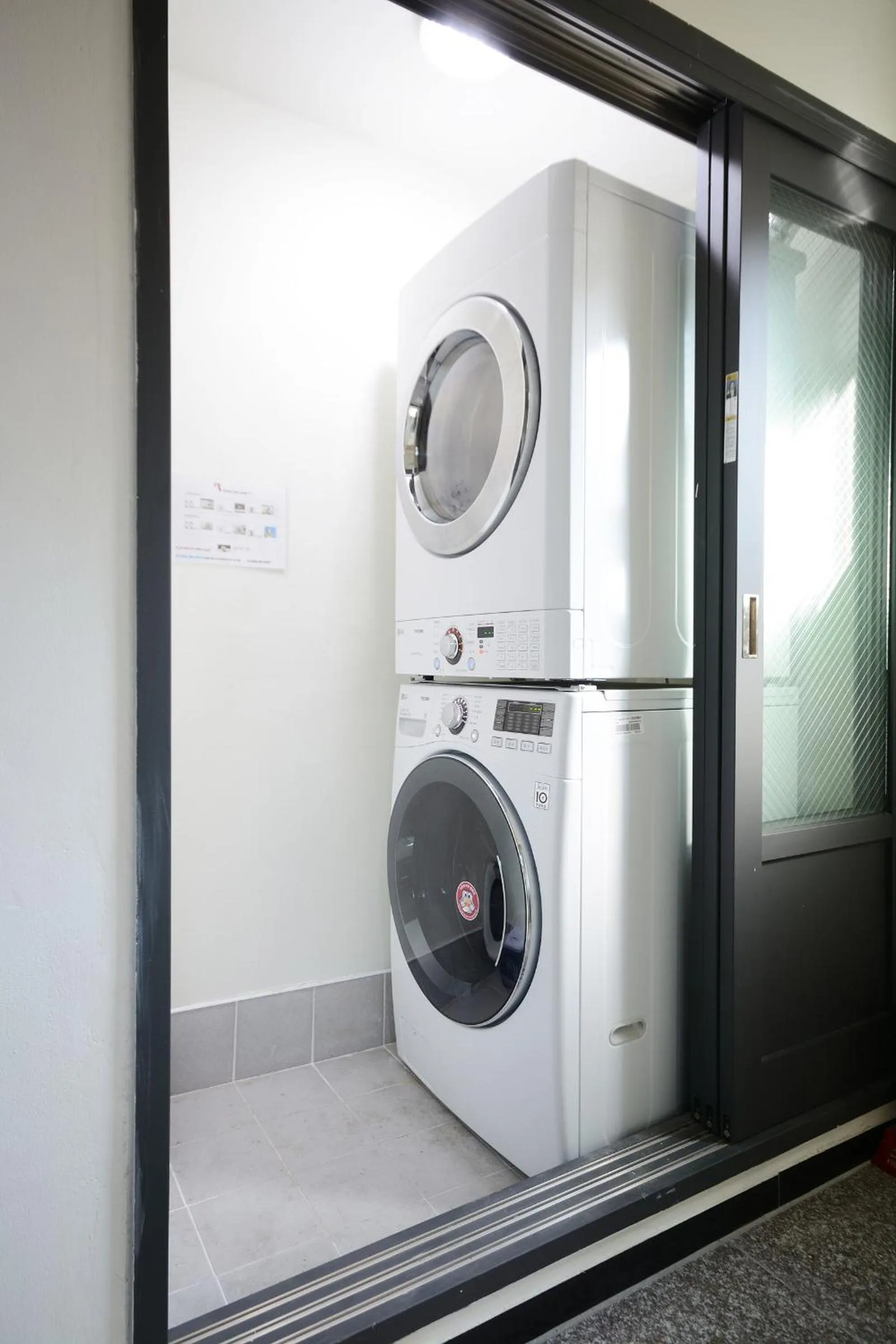 Decorative detail in Sunnyhill Hostel Hongdae