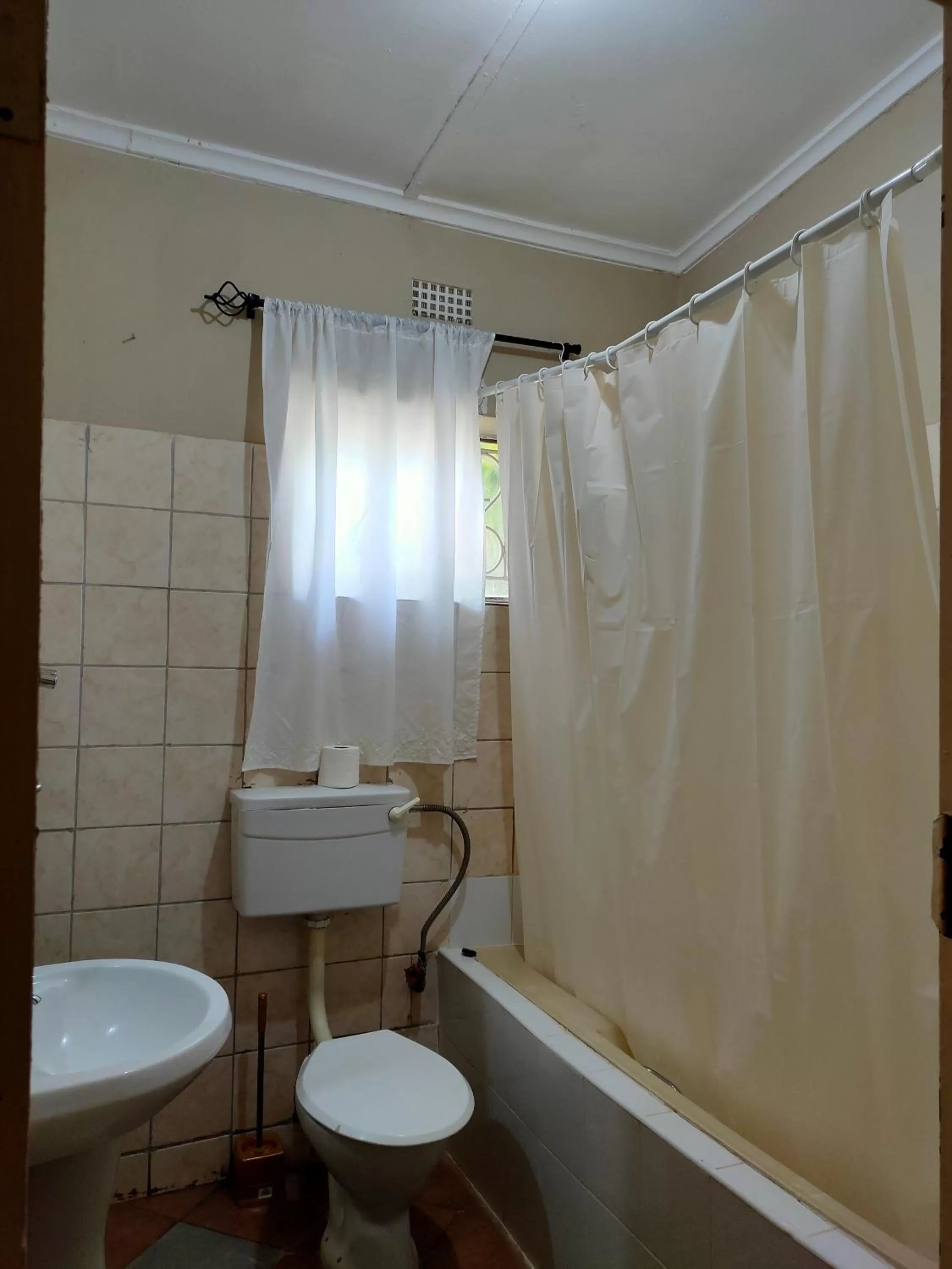 Toilet in Golden Days Lodge