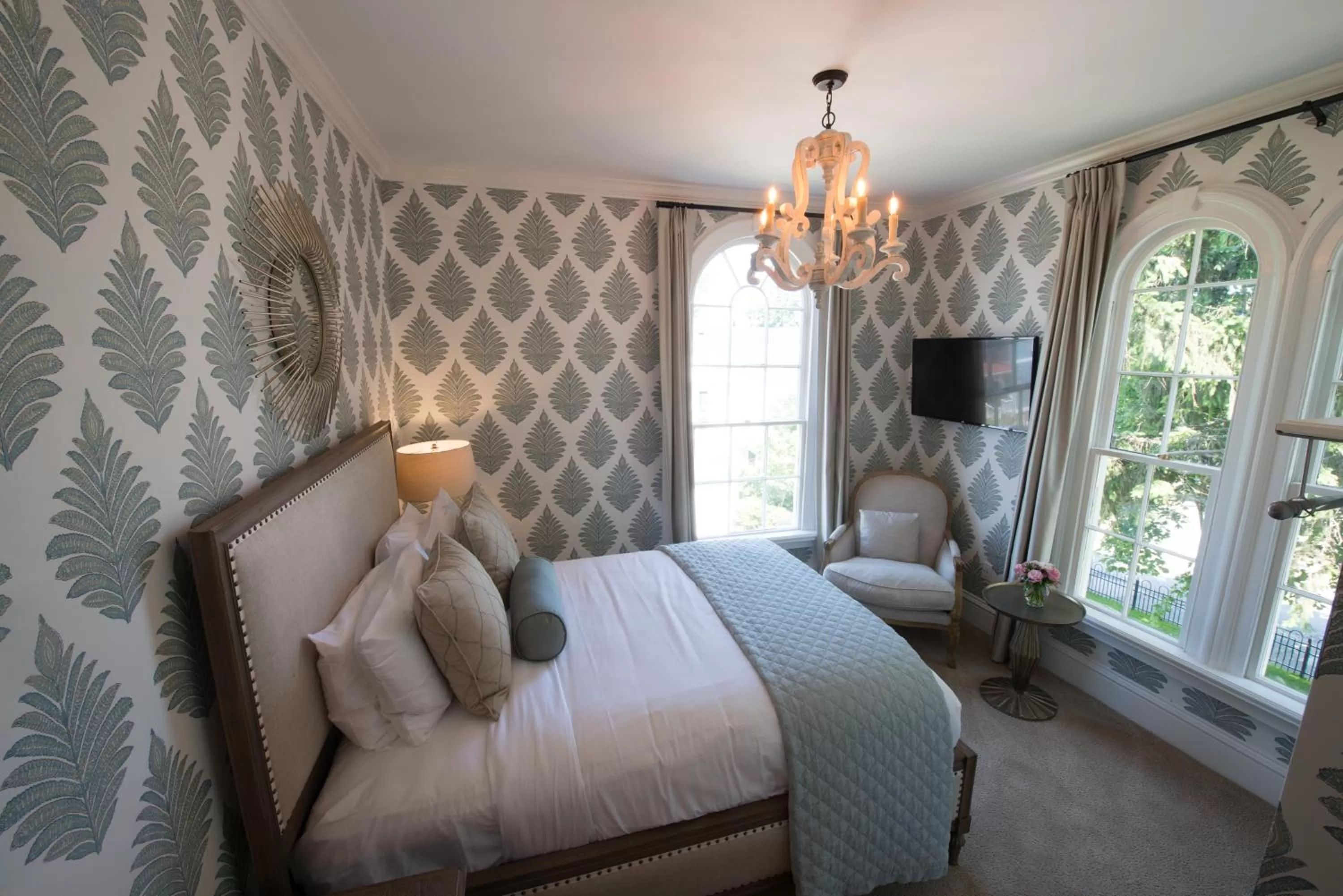 Bed in Serenity Inn Newport