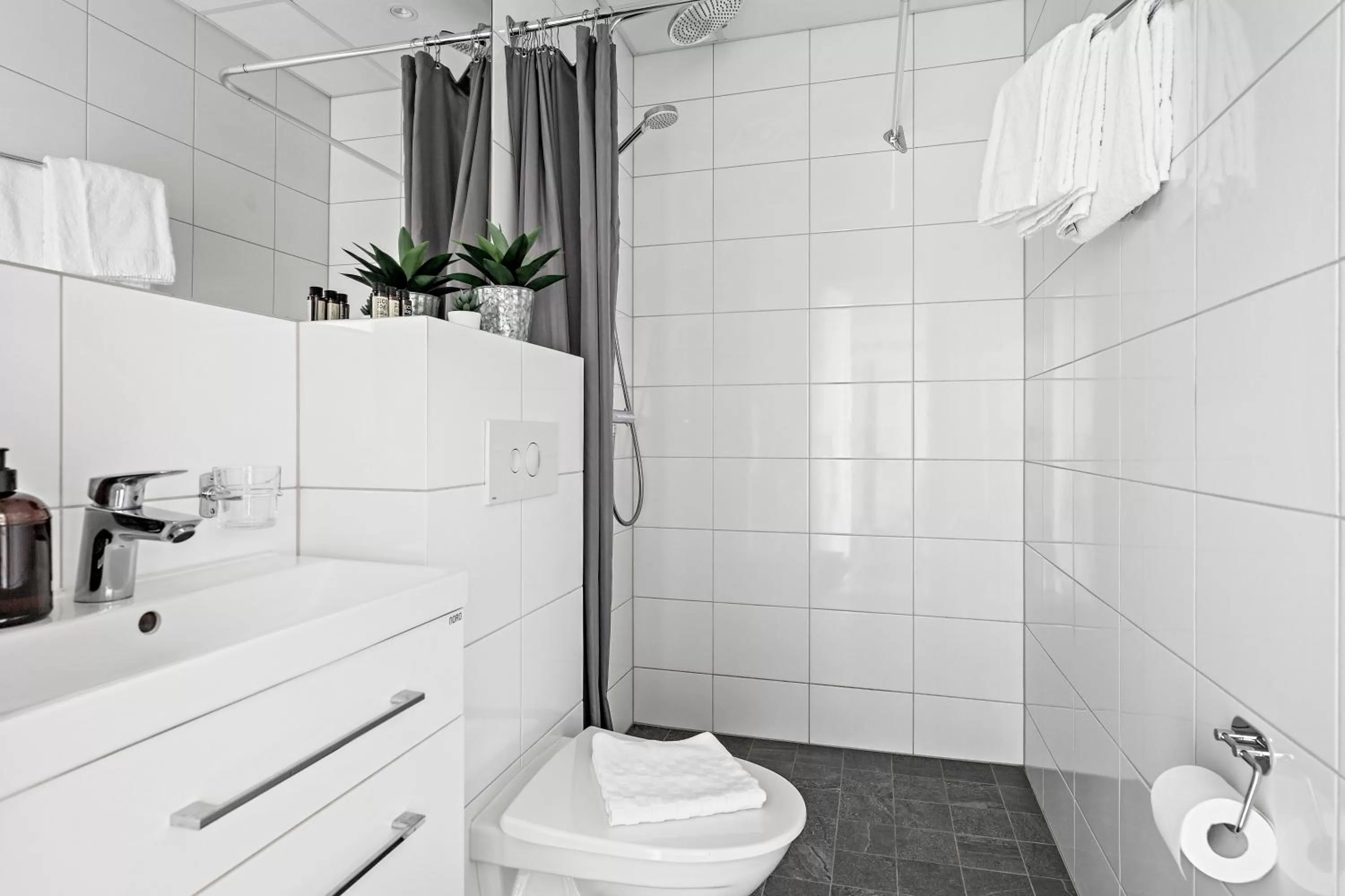 Bathroom in Forenom Aparthotel Stockholm Bromma