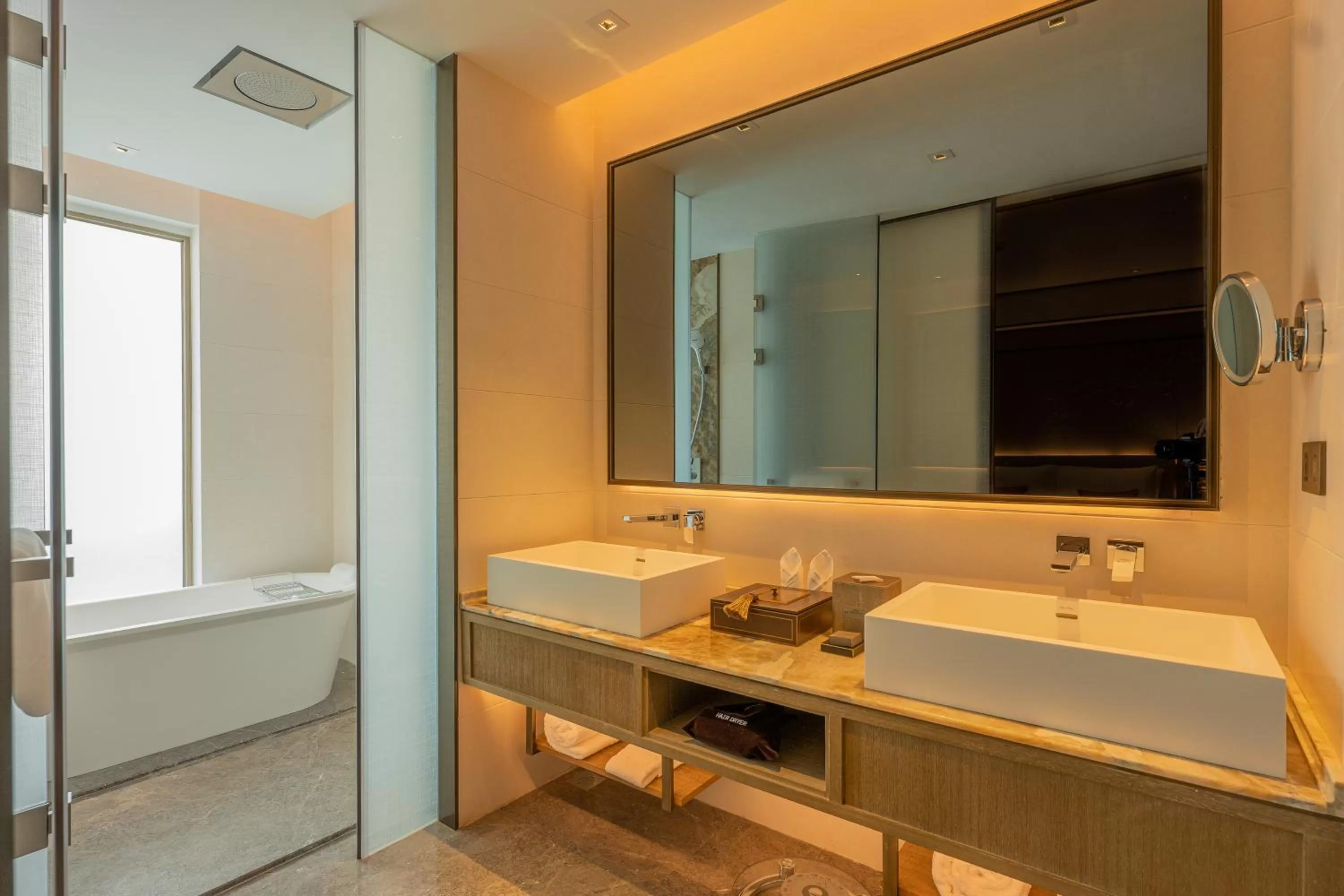 Bathroom in Howard Johnson Plaza by Wyndham Blue Bay Sihanoukville