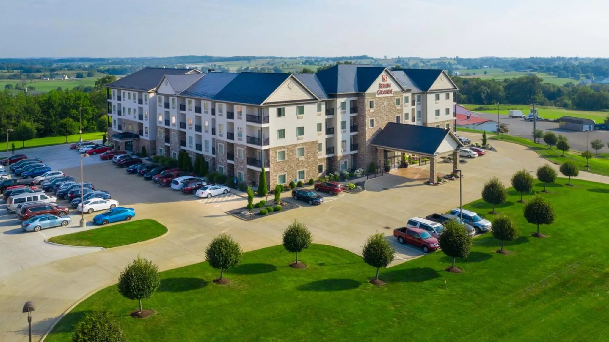 Property building in Berlin Grande Hotel