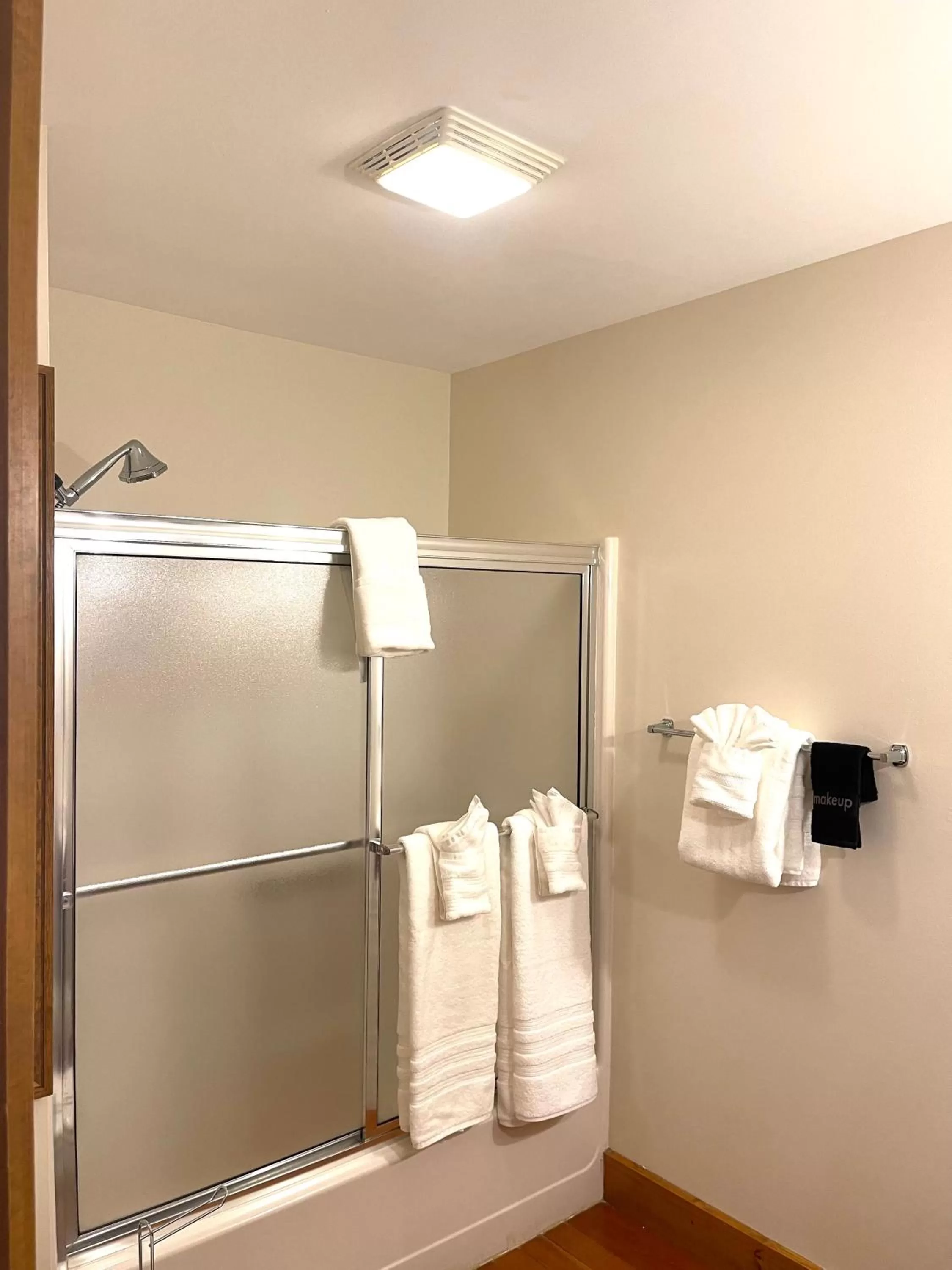 Bathroom in Riverboat Suites