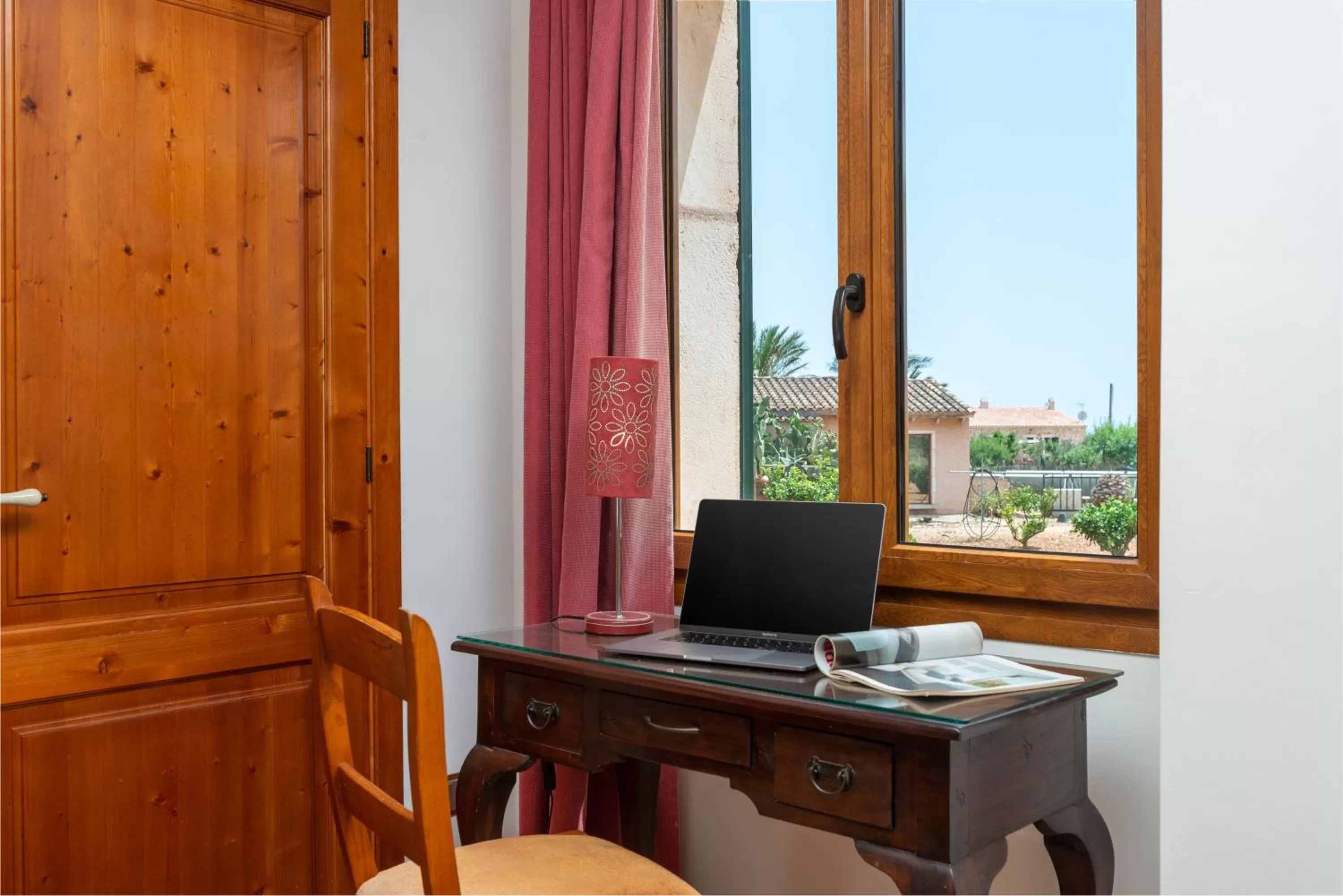 TV and multimedia in Finca Hotel Can Canals & Spa