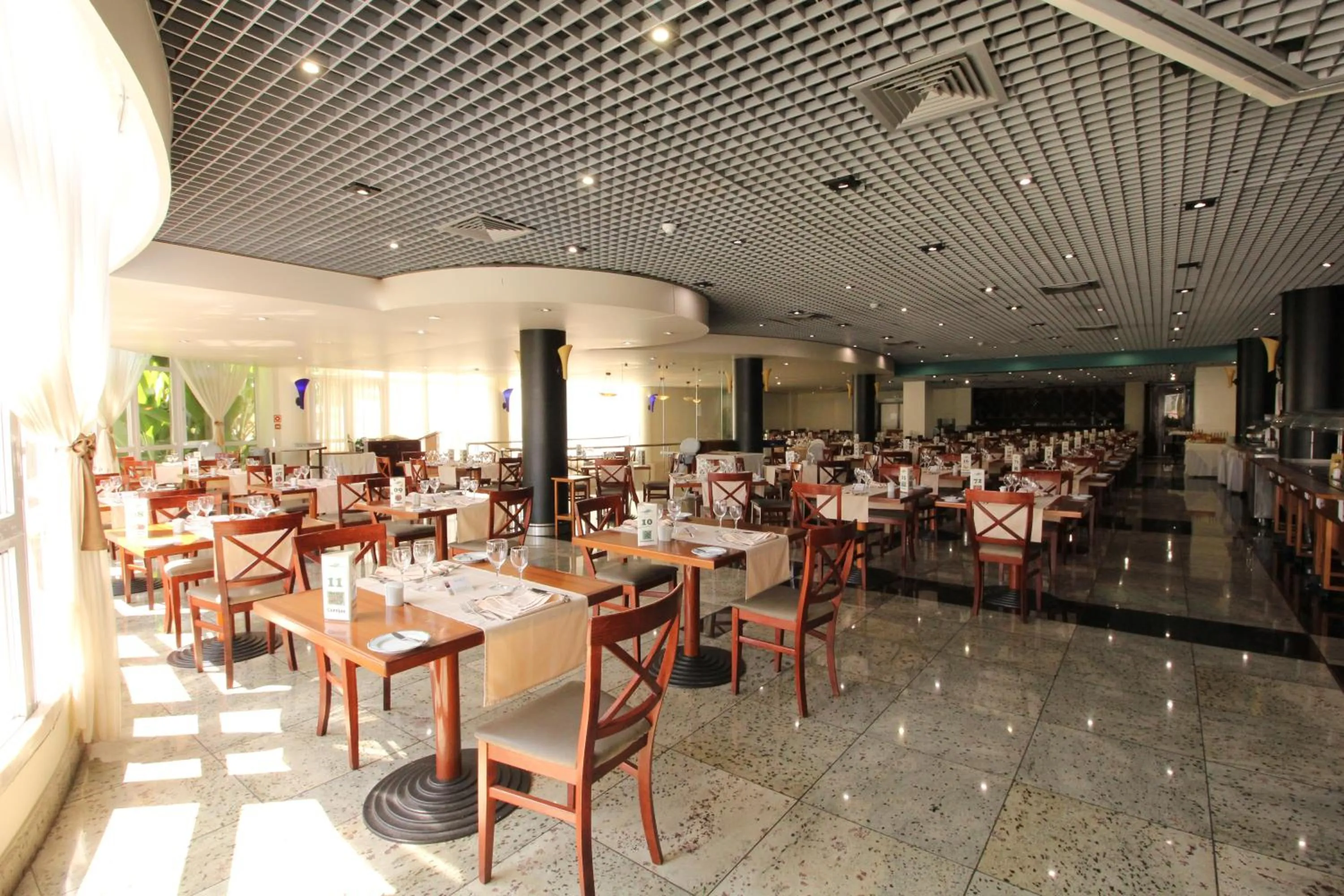 Buffet breakfast in Suite Hotel Jardins Da Ajuda