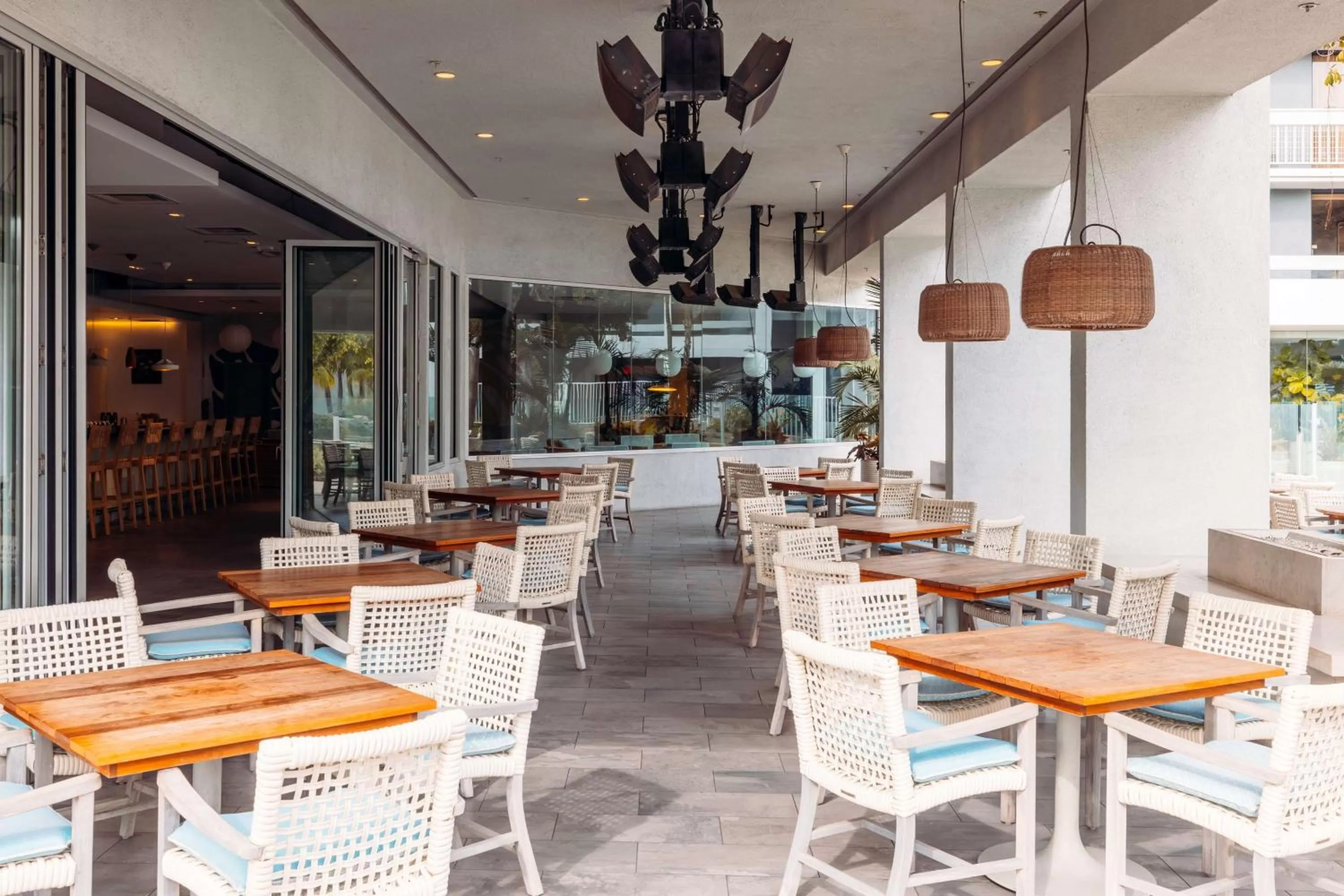 Restaurant/places to eat in Hotel MDR Marina del Rey- a DoubleTree by Hilton