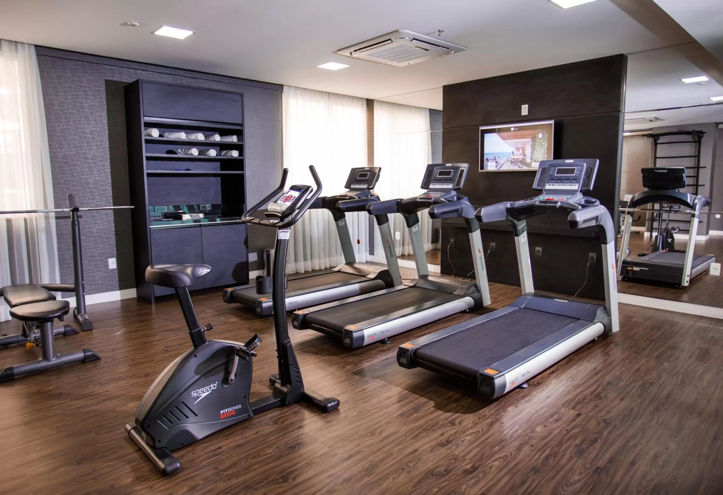 Fitness centre/facilities in Sofistic Hotel