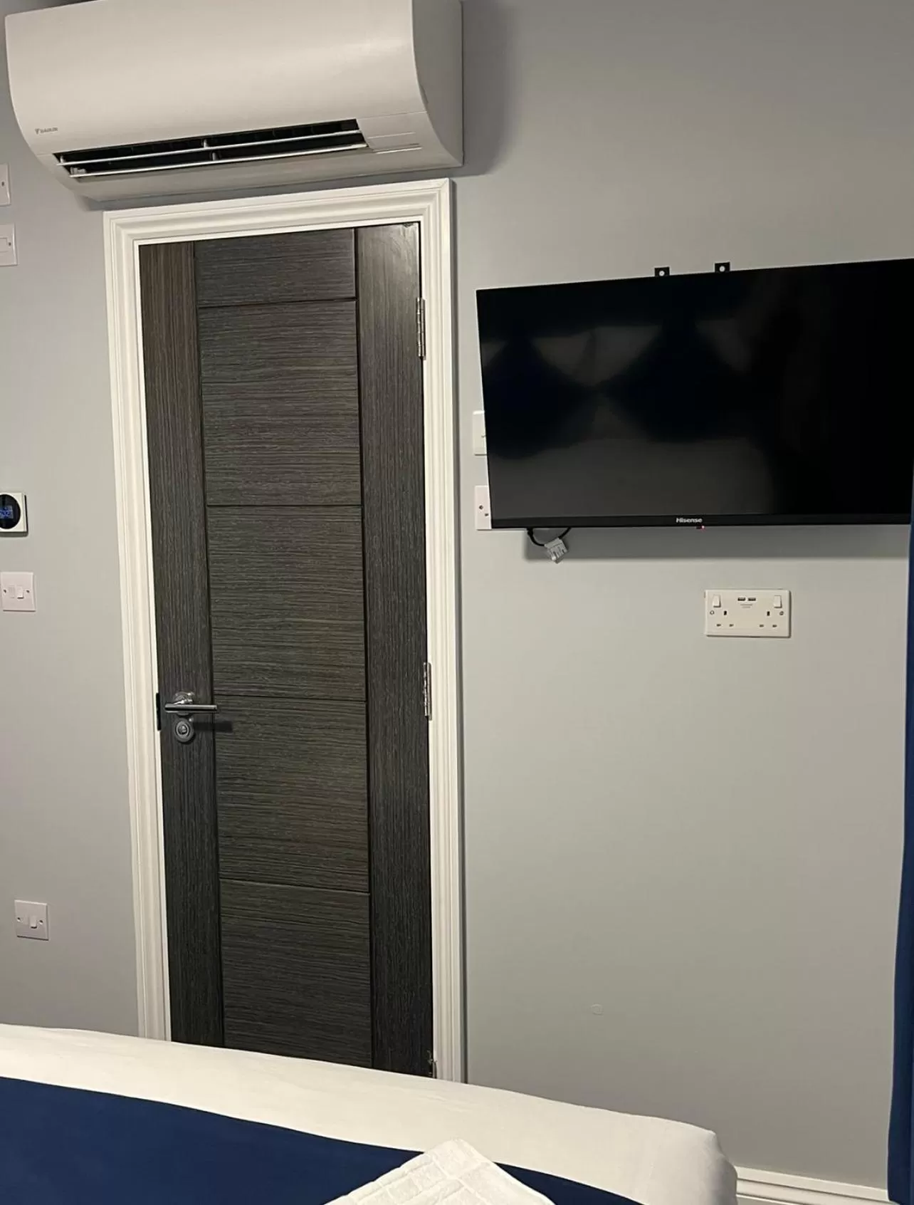 TV and multimedia in Blue Sapphire Hotel