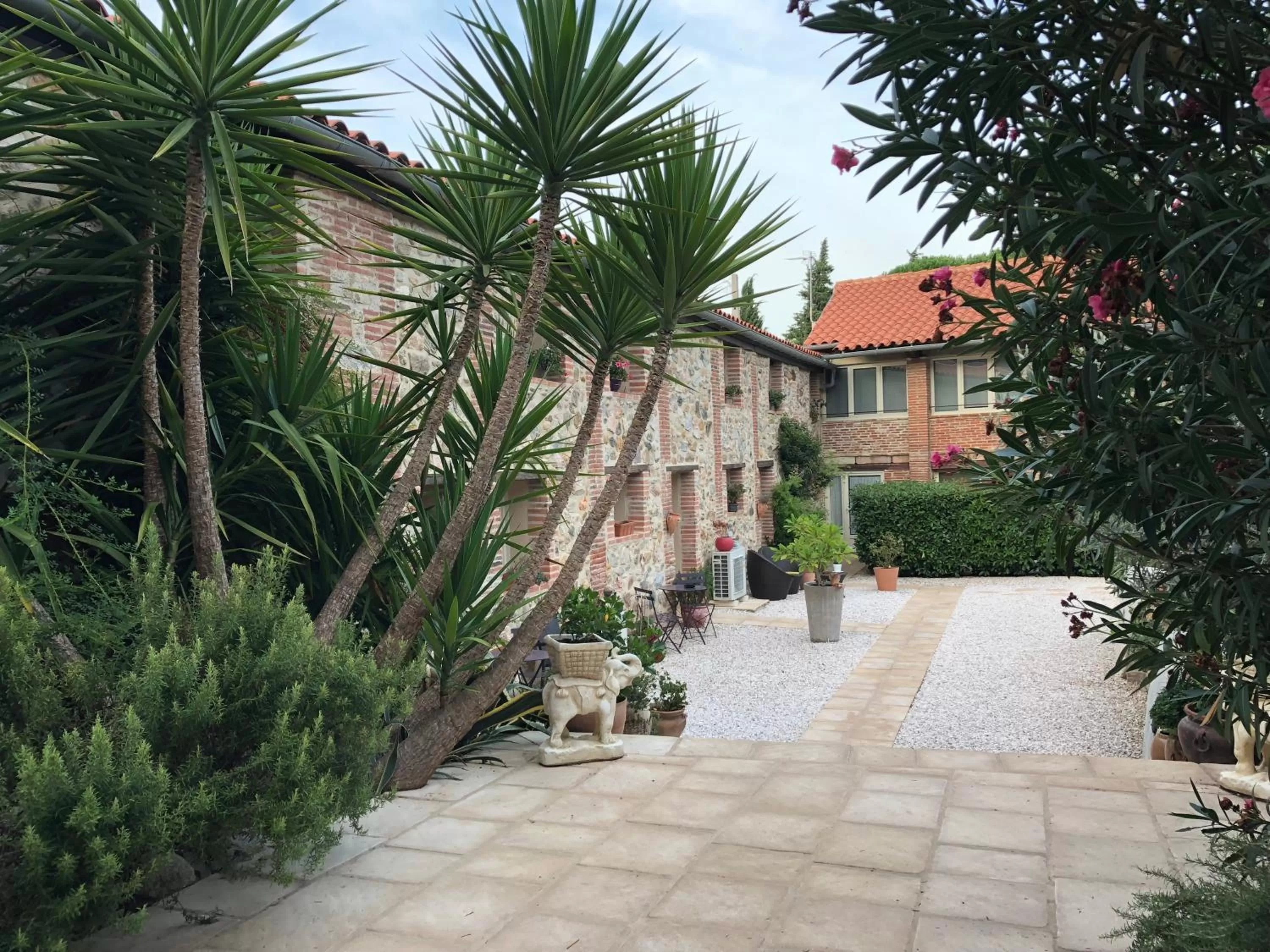 Garden in Domaine De La Tannerie chambres d'hôtes et appartements