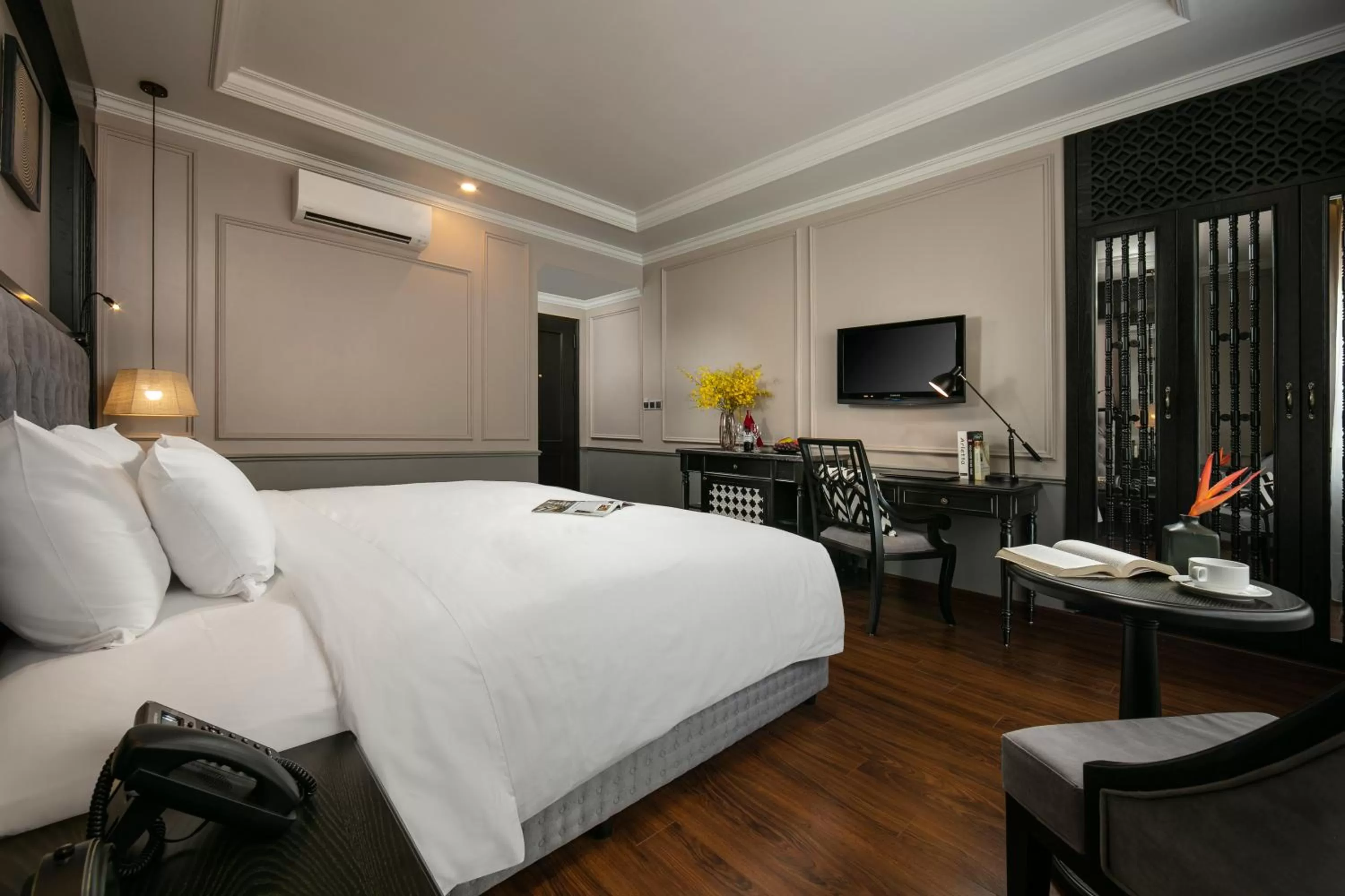 TV and multimedia, Bed in Imperial Hotel & Spa