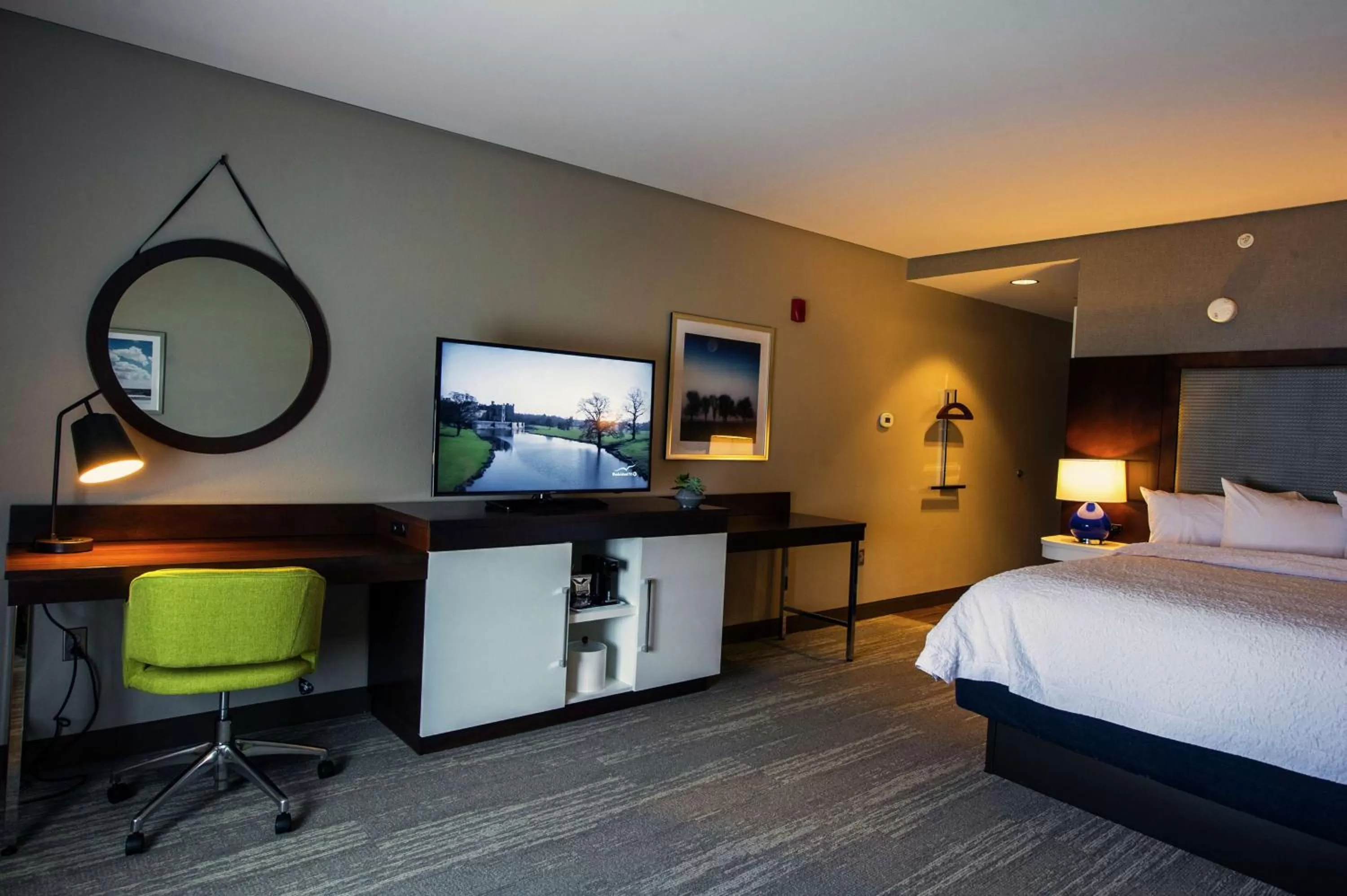 Bedroom, Bed in Hampton Inn & Suites/Foxborough/Mansfield