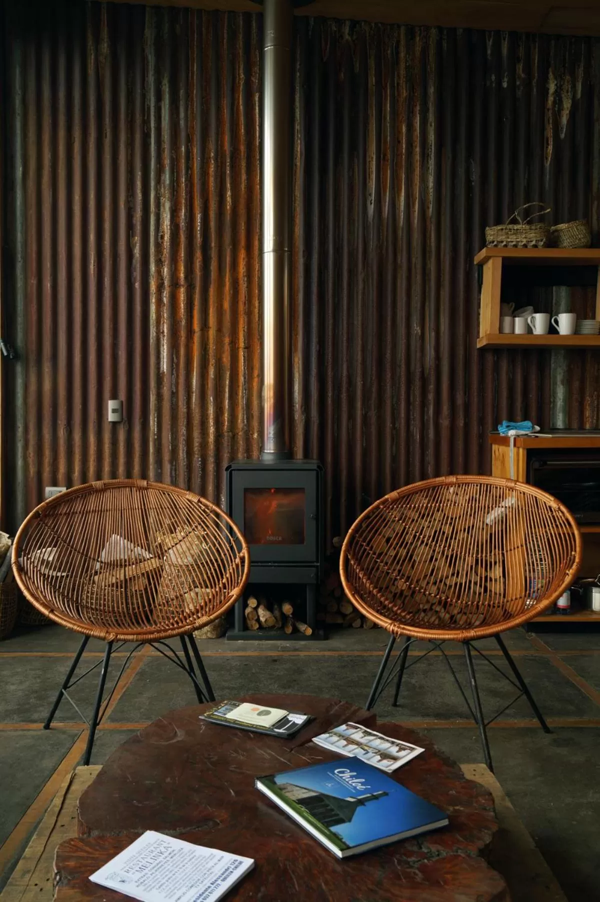 Communal kitchen in El Coo Lodge