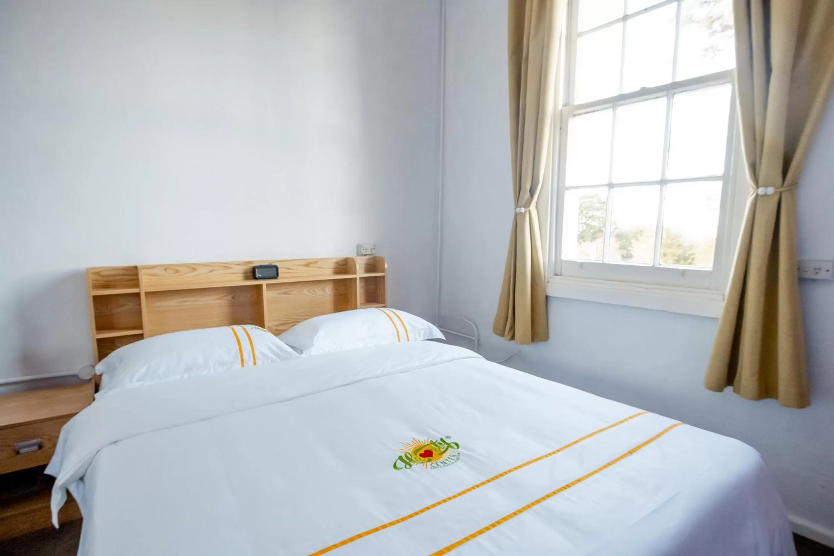 Bed in Hearty Center Motel