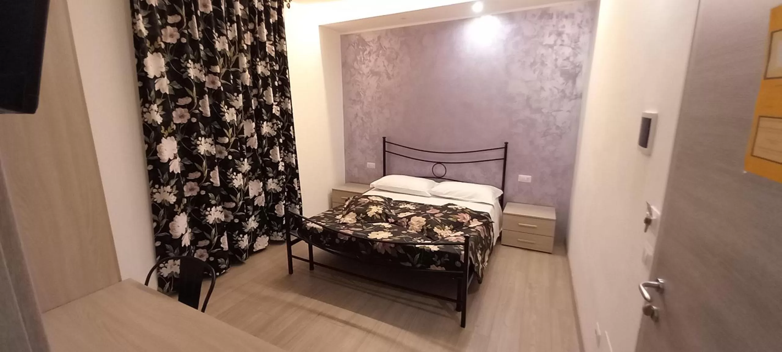 Bed in Albano Station Rooms