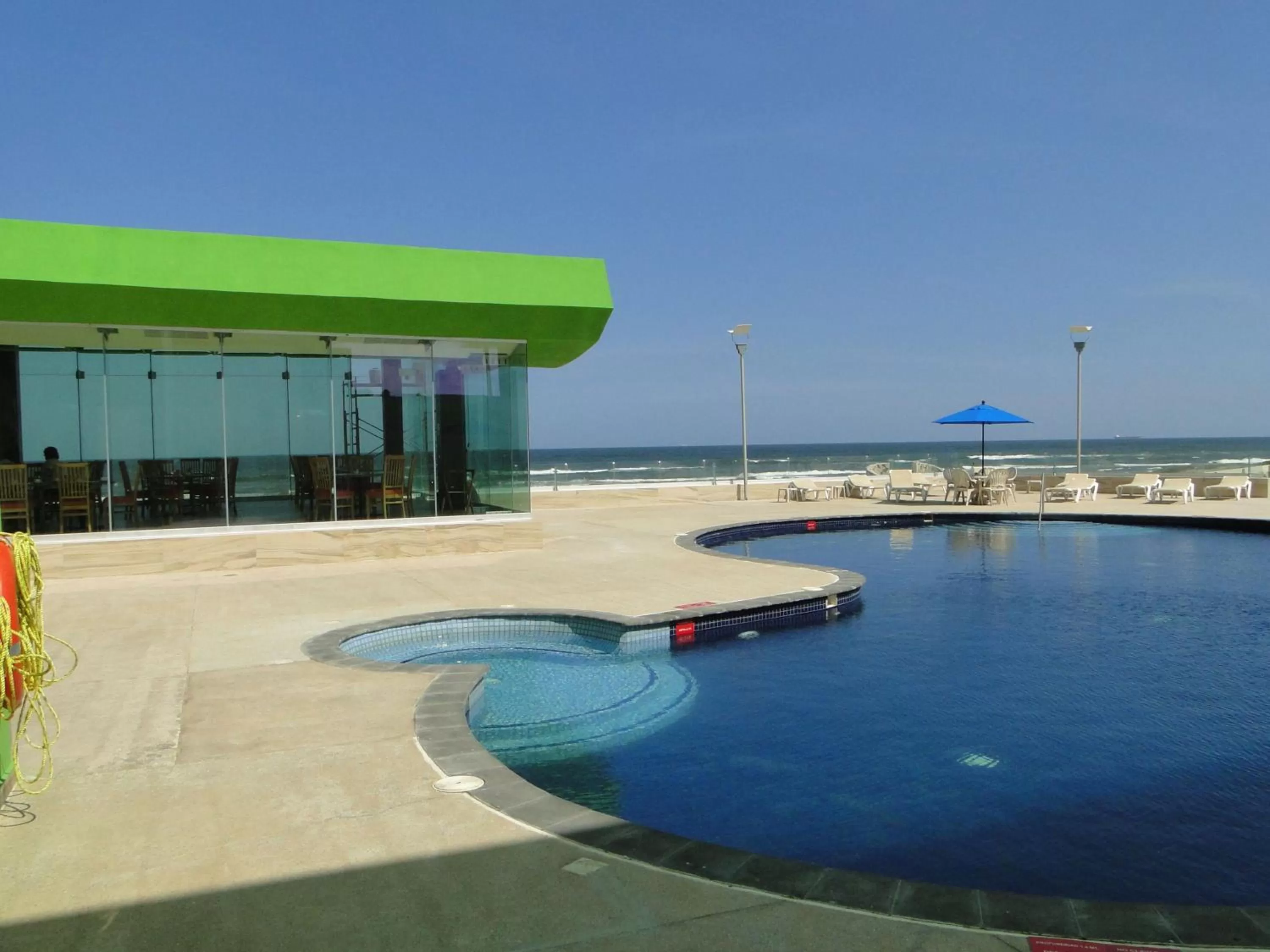 Swimming pool in Holiday Inn Coatzacoalcos by IHG