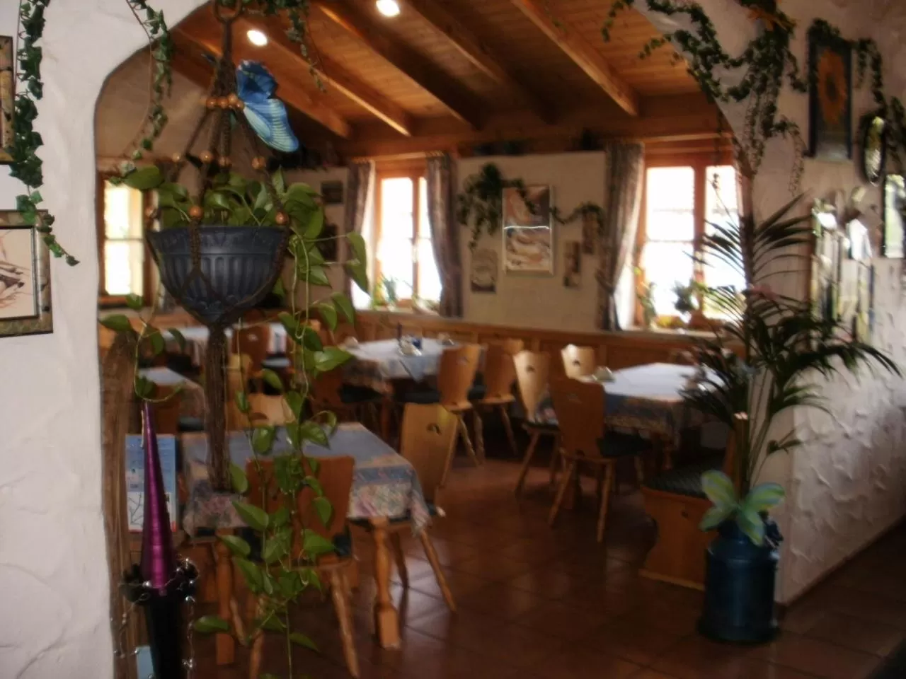 Restaurant/places to eat in PAGA Hotel