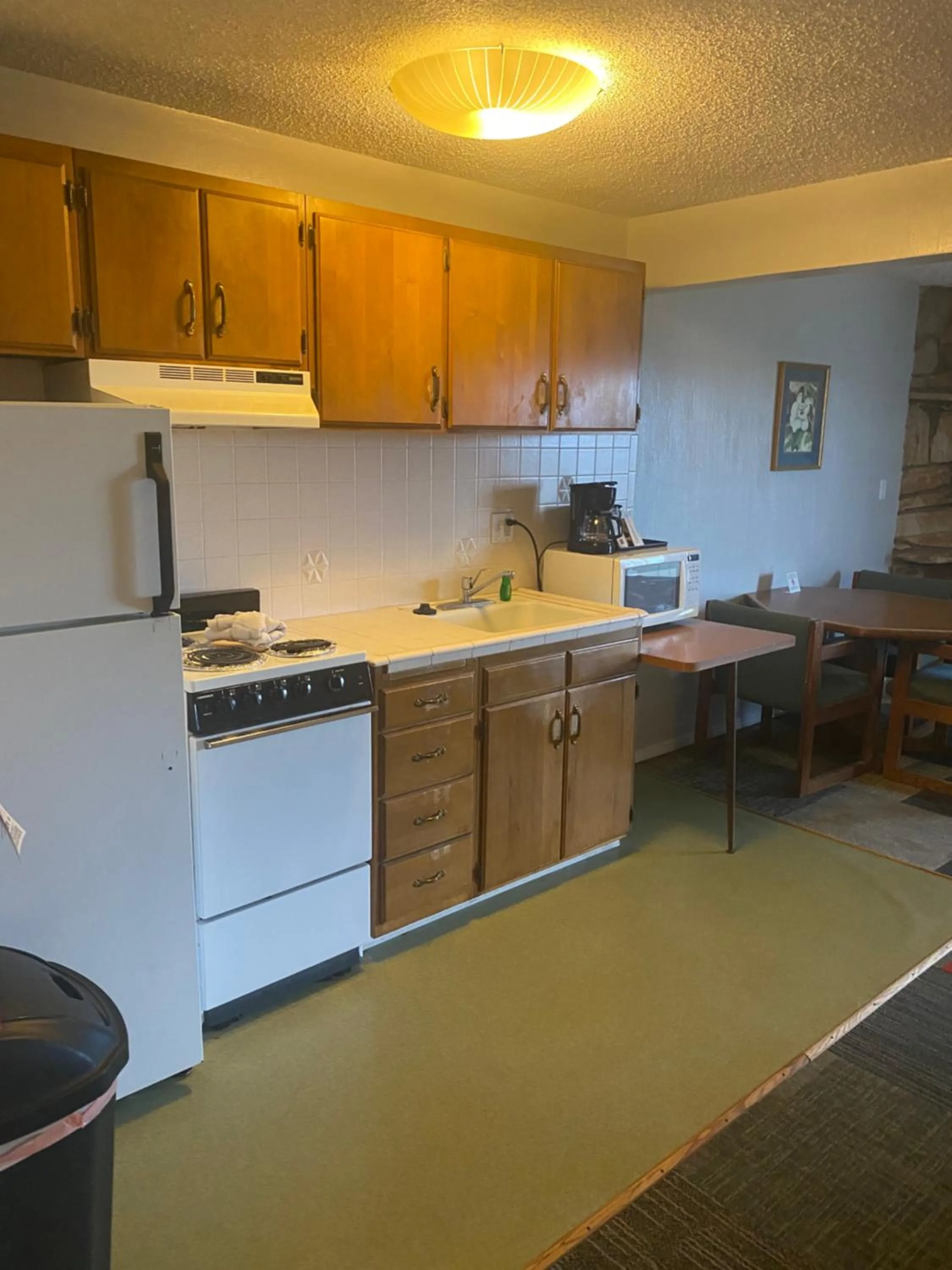 Coffee/tea facilities in Ocean Shores Inn & Suites