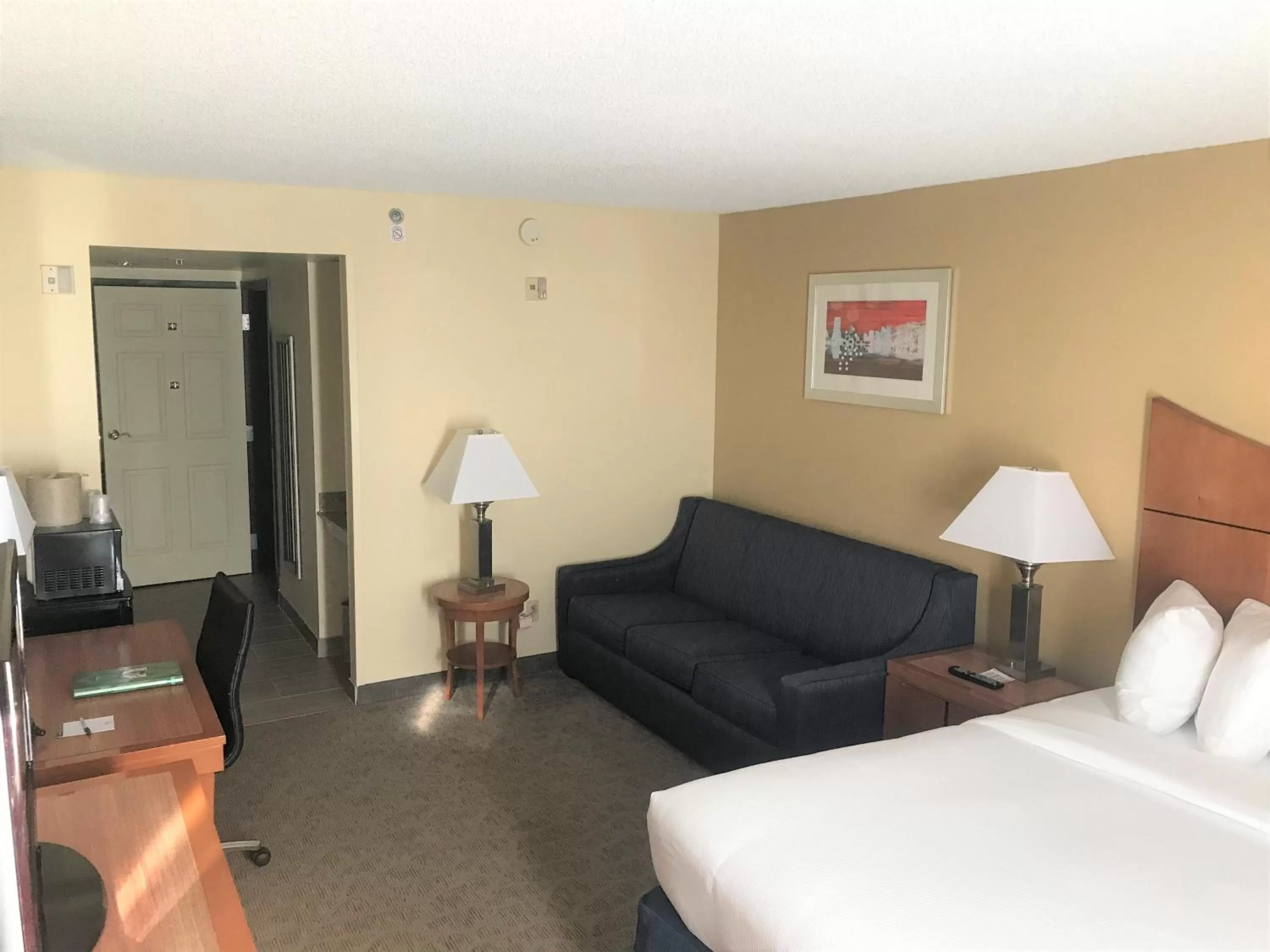 Bedroom, Bed in Wingate by Wyndham, Universal Studios - Free Theme Park Shuttle