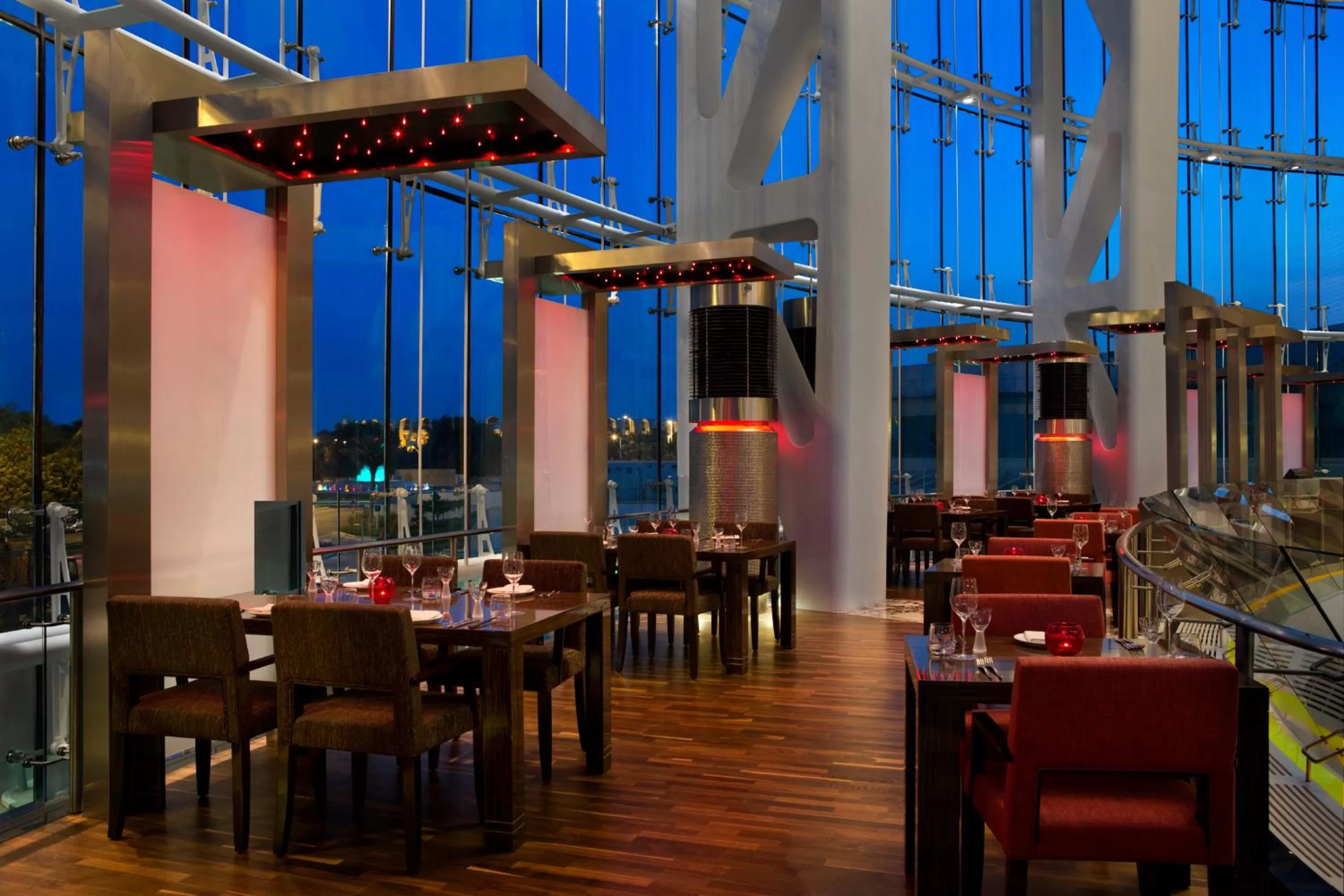 Restaurant/places to eat in Millennium Al Rawdah Hotel