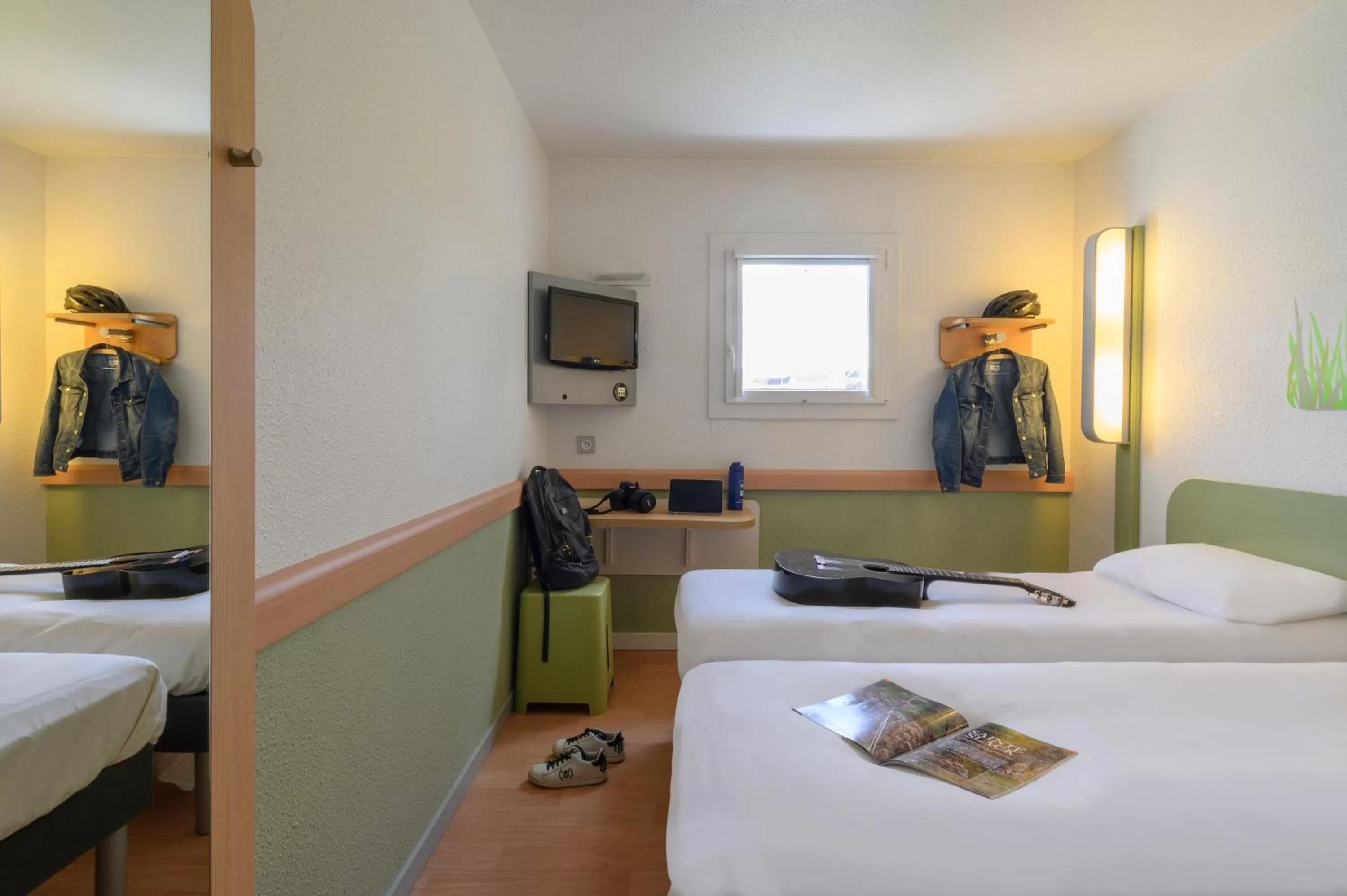 Photo of the whole room, Bed in Ibis budget Saint-Étienne stade