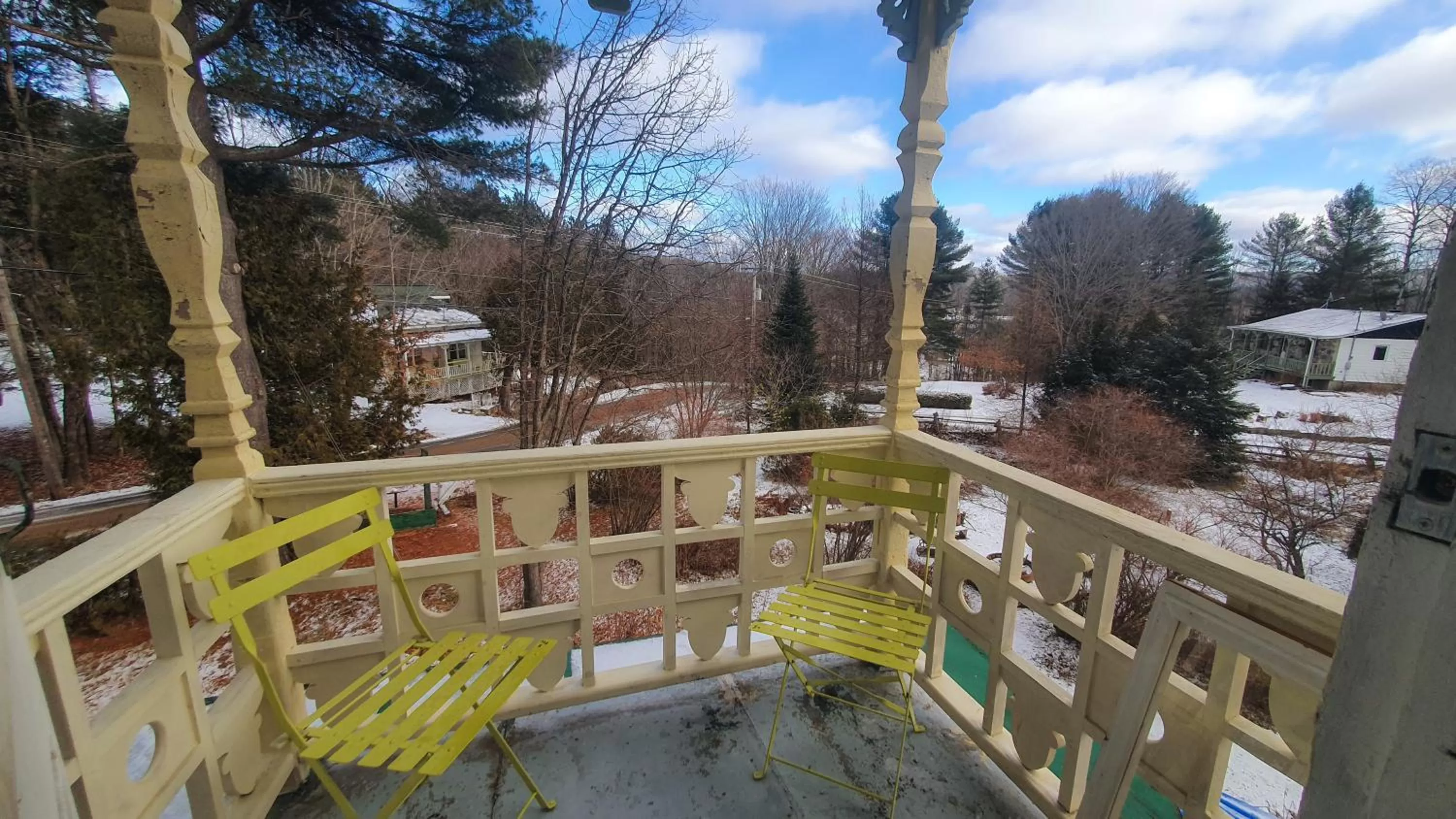 Balcony/Terrace in Le Salon des Inconnus