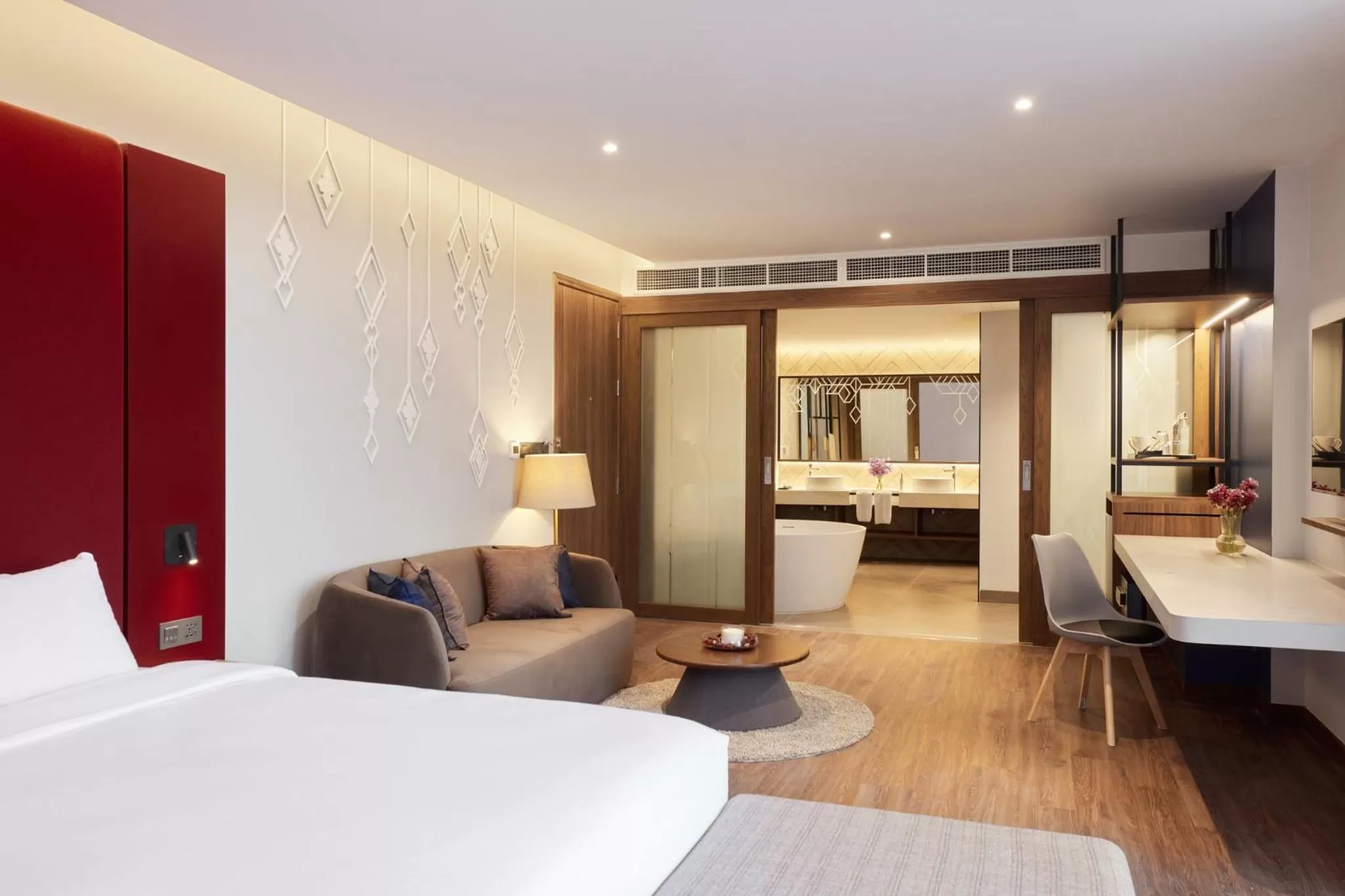 Bedroom, Bed in Centara Life Hotel Bangkok Phra Nakhon